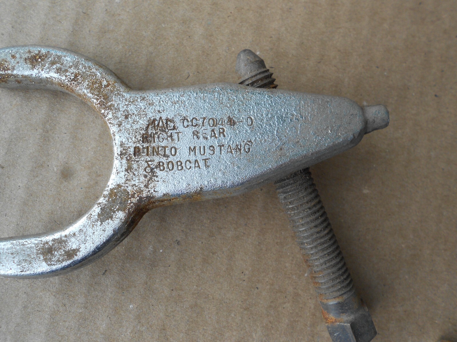 Mac Tool CC7044 for Ford Pinto Mustang Mercury Bobcat Rear RH & LH Original