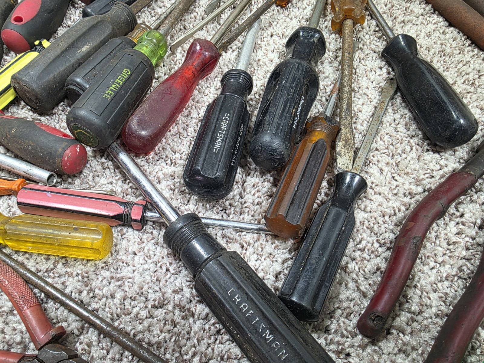 40+ Screwdrivers & Pliers Used Some Name Brand & Ogher Various Brands