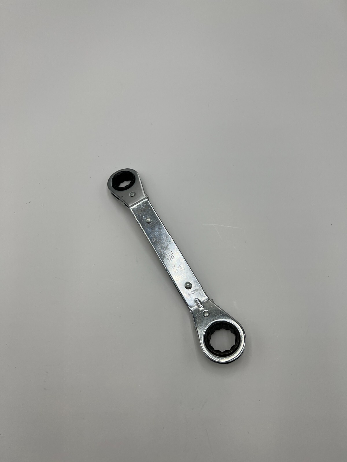 Proto 5/8″ x 3/4″ 12-Point Reversible Ratcheting Double Box End Wrench 1186