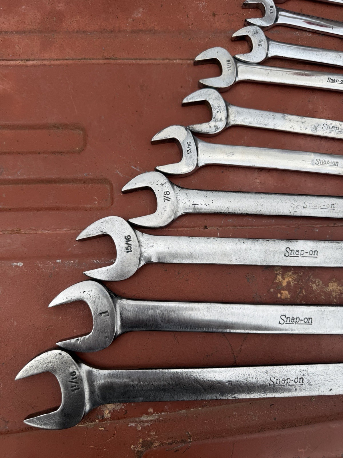 Snap-on 12 Pc. SAE 12pt. Combination Wrench Set 1 & 1/16” – 3/8”