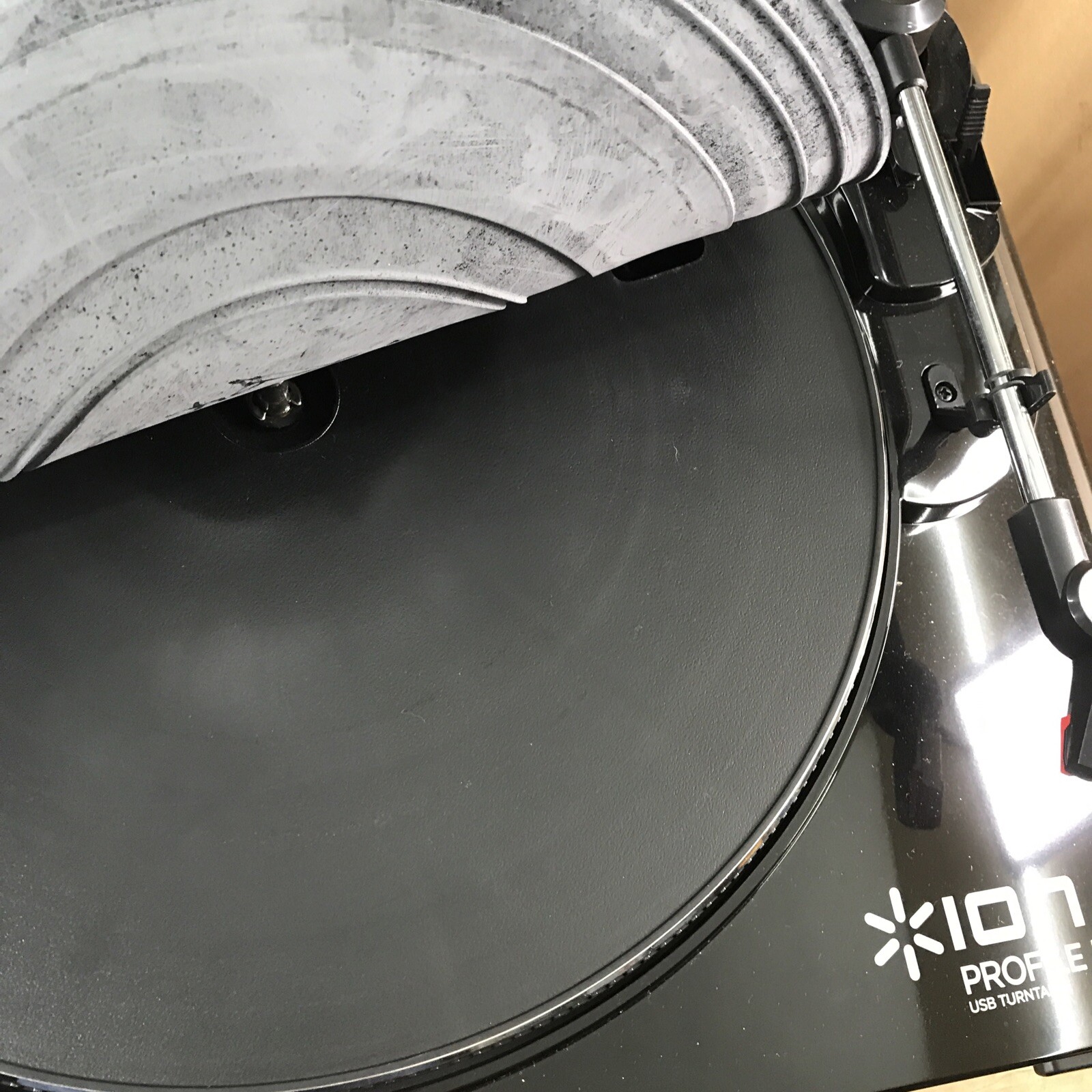 Ion Profile Pro Record-To-MP3 Turntable w/ USB Input Excellent Cond. Like New
