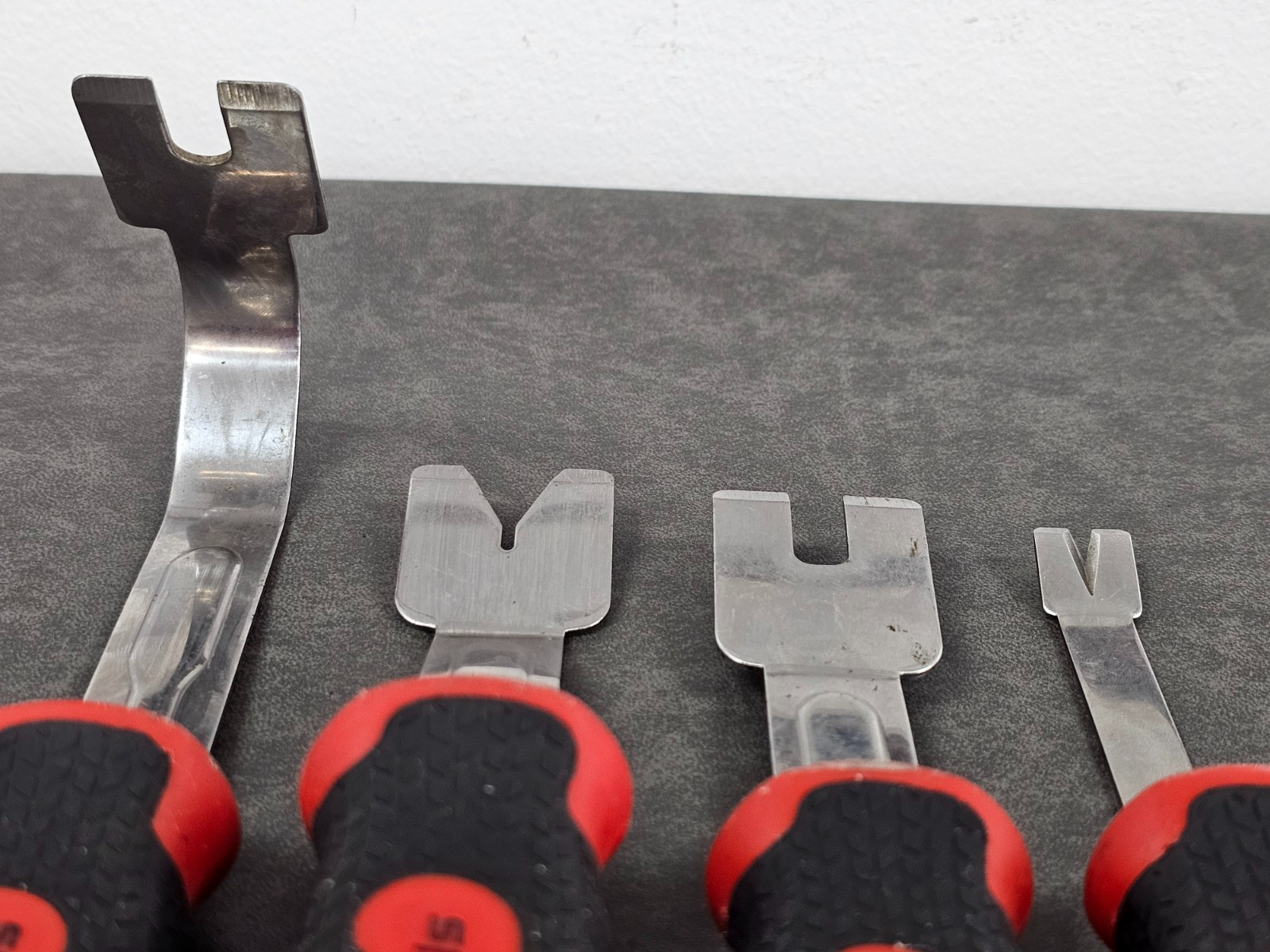 Mac Tools 4pc Upholstery Trim & Panel Removal Tools UT018 UT026 UT027 UT029