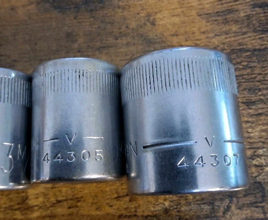 Craftsman 3/8″ Drive 12pt V Metric Sockets 9mm,11mm,12mm,13mm,14mm,17mm