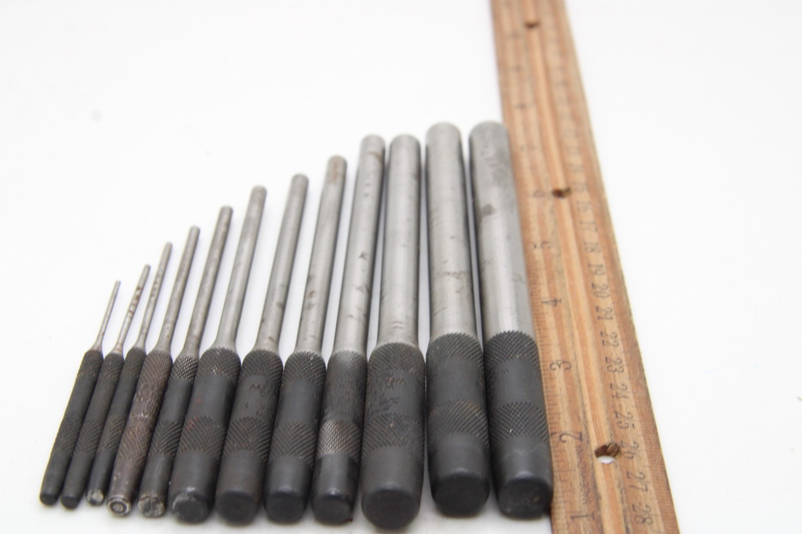 Snap-On PPR712K 1/16″ – 1/2″ 12 Piece Roll Pin Punch Set COMPLETE