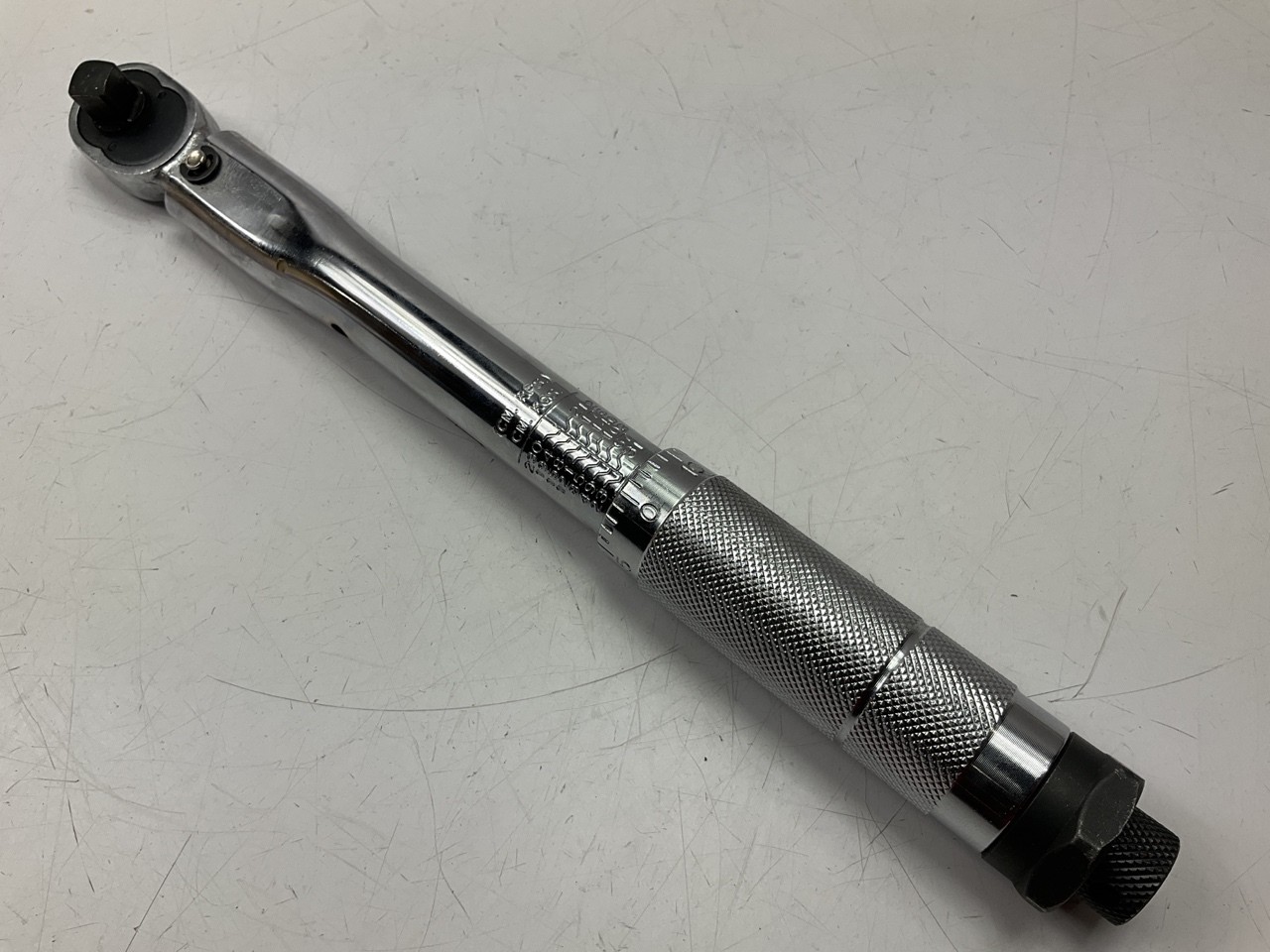 USED – OEM Tools 27173 3/8″ Drive Click Style Torque Wrench 20-200 Inch/Lbs.