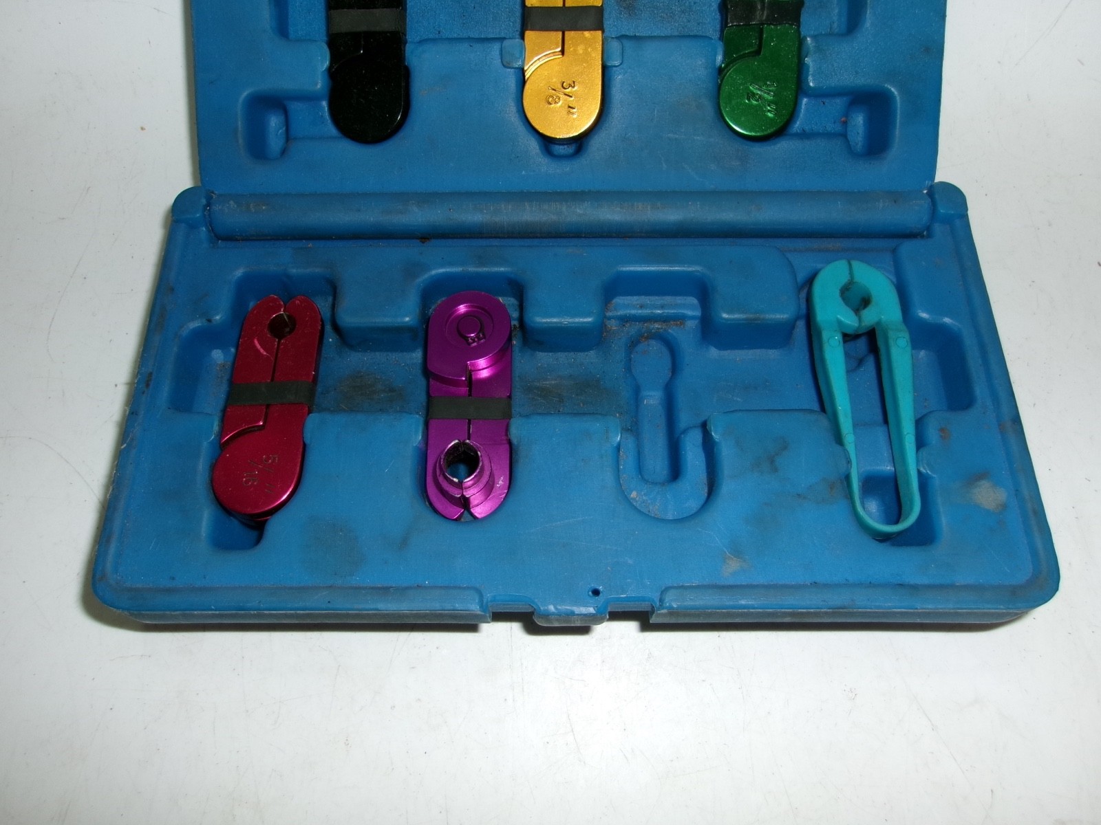 AST 8107 Fuel & Oil Cooler Line Quick Disconnect Tool – Missing One Piece – Used