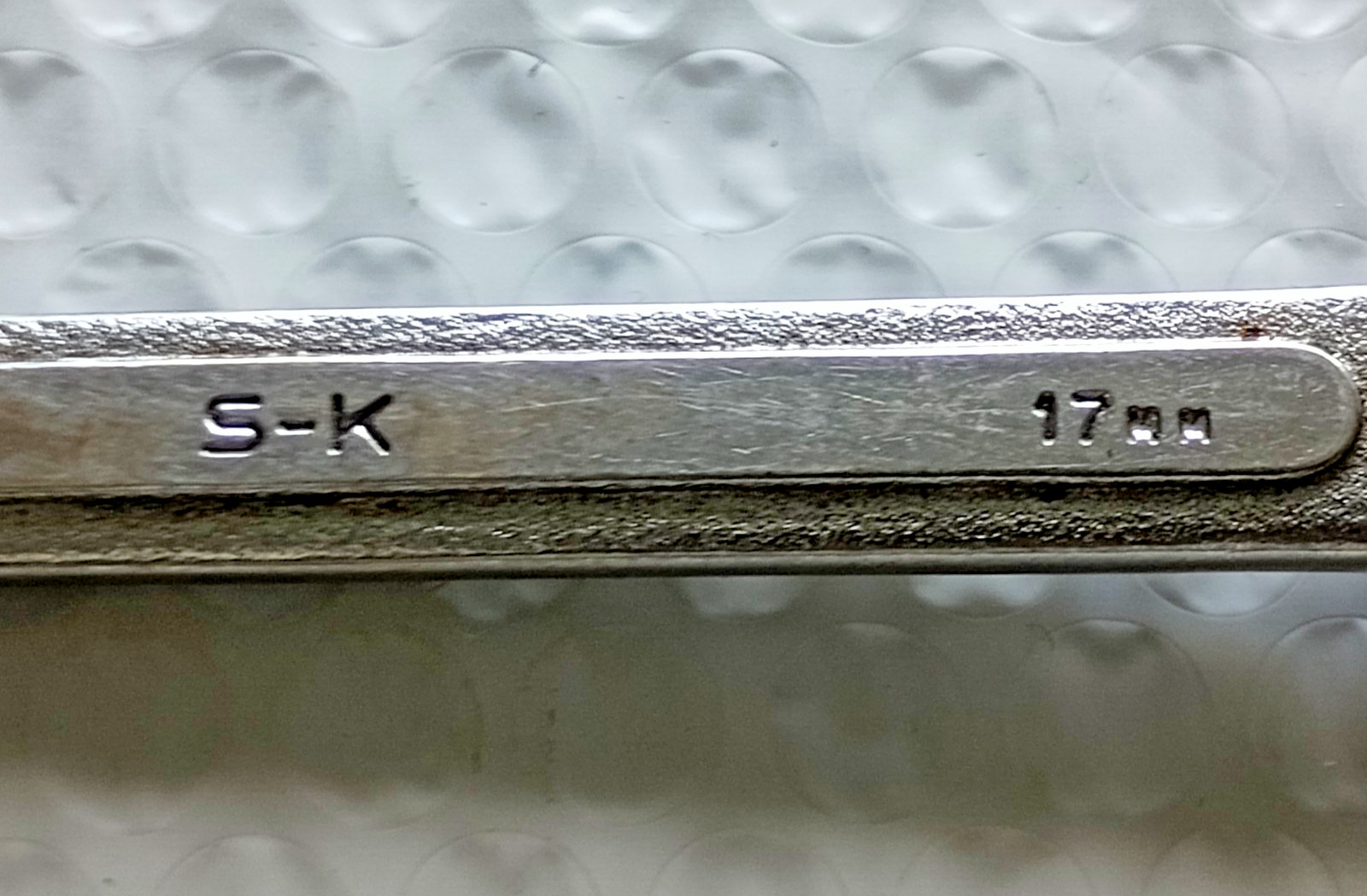 S-K TOOLS USA 8317, 17MM. COMBINATION WRENCH, 7.75″ LONG, 12 POINT.