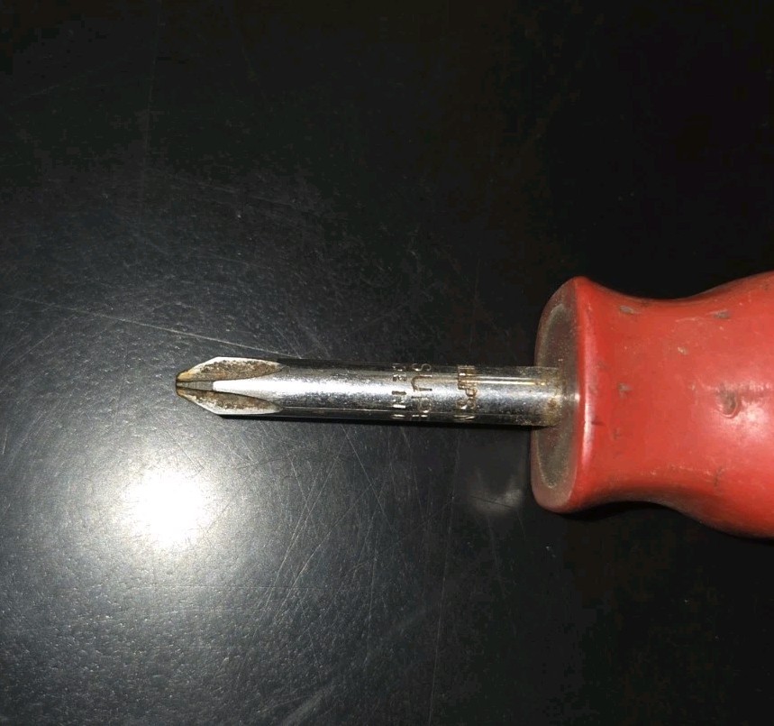 MAC Tools USA PKR8A P212 #2 Stubby and Hard Handle Flat Slotted Screwdriver