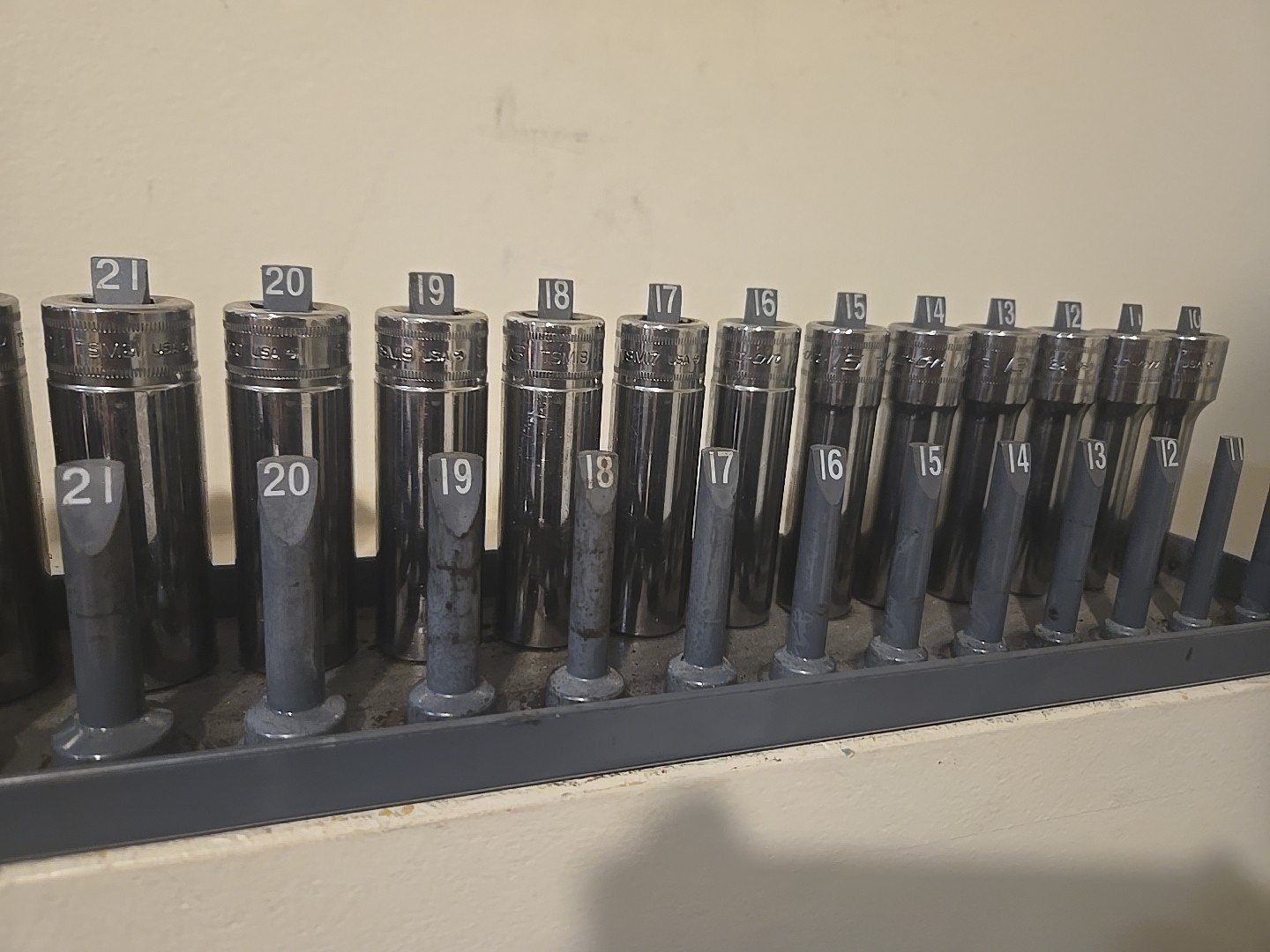 Snap-on Tools 17pc 1/2″ Drive 10mm-25 +27mm METRIC 6pt DEEP Socket BONUS Set