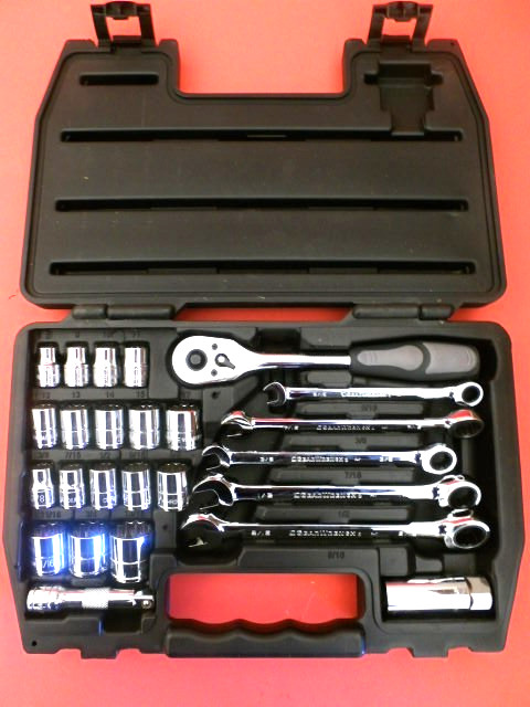 GEARWRENCH SOCKET AND WRENCH SET SAE /METRIC 25 PC PRO SET #87125 NEW OLD STOCK
