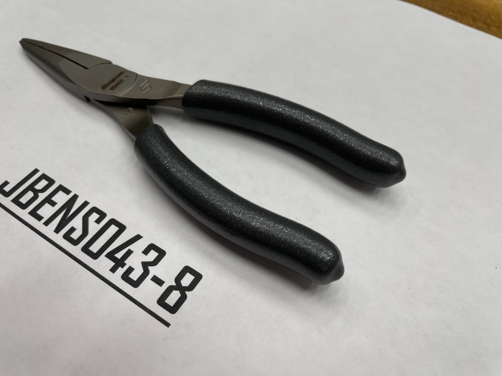 Snap-on Tools USA NEW DARK TITANIUM 6″ Soft Grip Needle Nose Pliers 95ACFDT