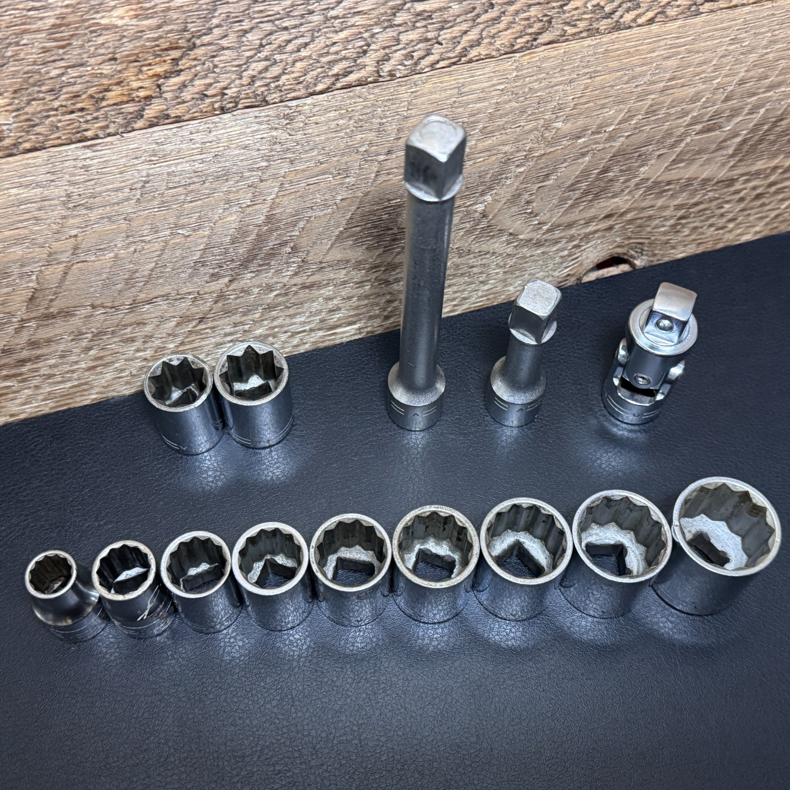 Craftsman Flying =V= 1/2 Drive SAE 12pt & 8pt Socket Set w/ Extensions & U-Joint