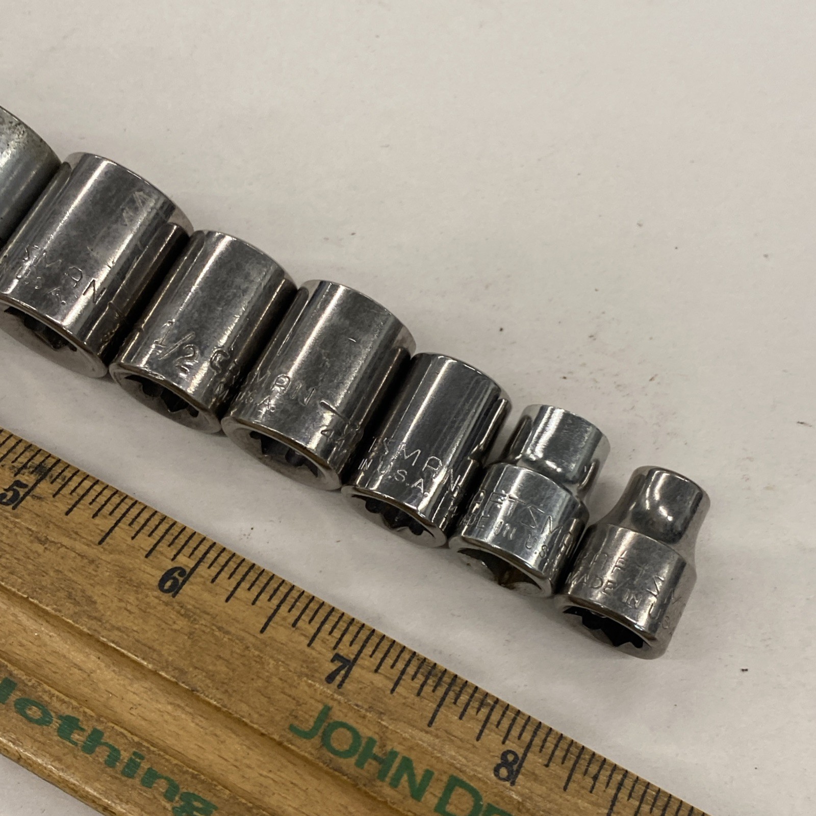 Craftsman USA 3/8 dr. 10 pc. 12 pt socket set Mixed Series 5/16 – 7/8 inch M0866