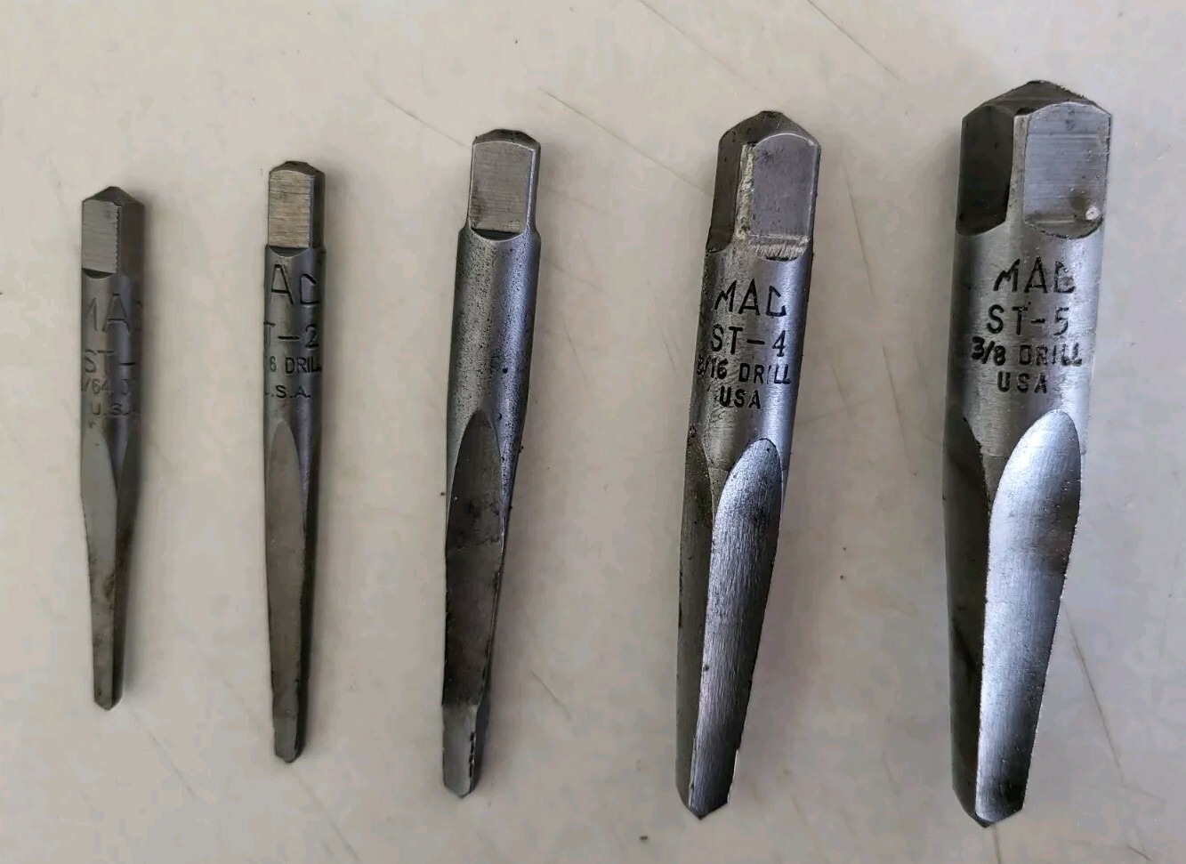 Nice MAC Tools No.353 – 5 Piece Screw Extractor Set. – Mac No. 5663ES (Wear!)