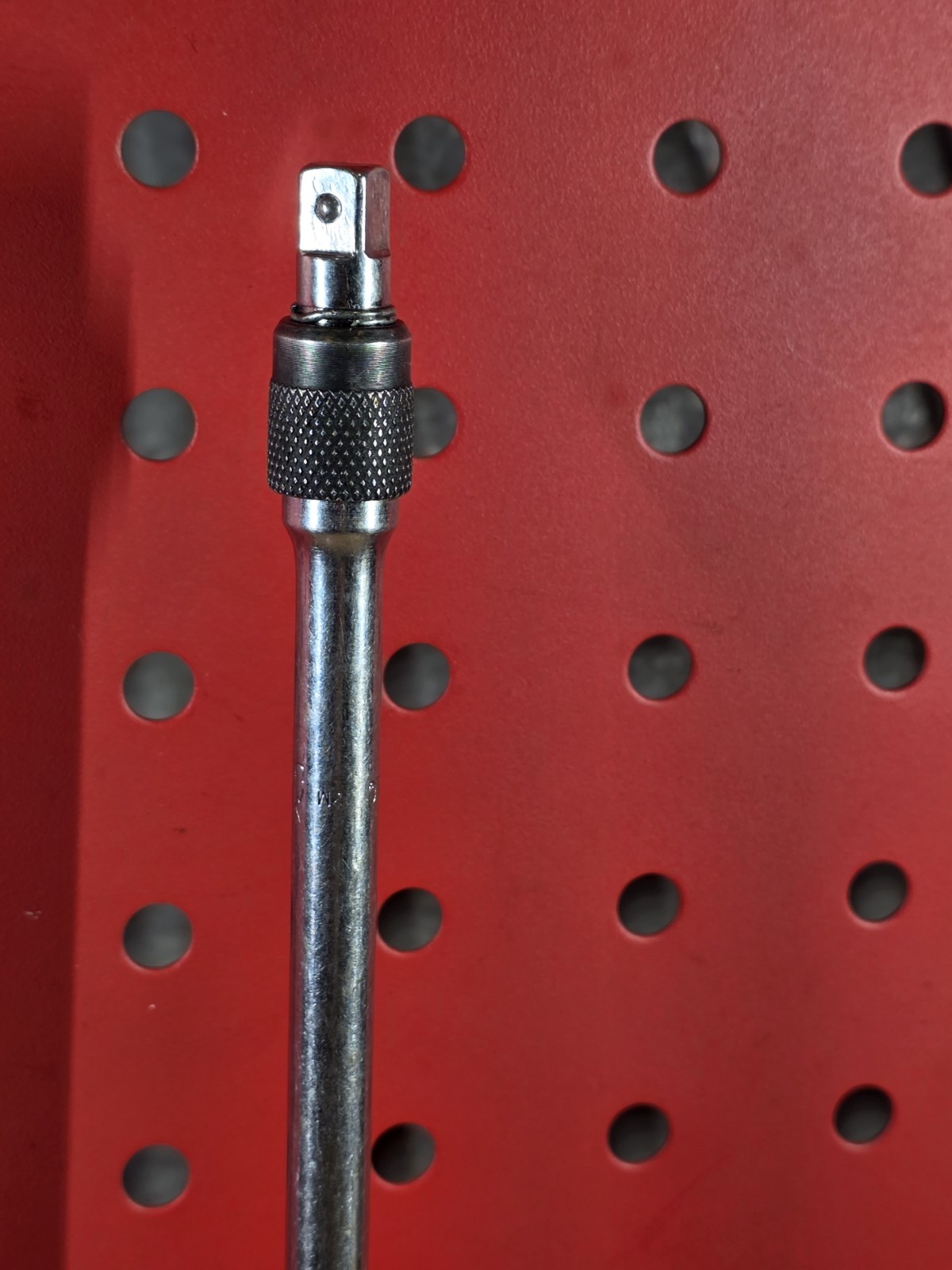 MAC Tools M14EKLQ 14″ Long 1/4″ Drive Knurled Locking Extension