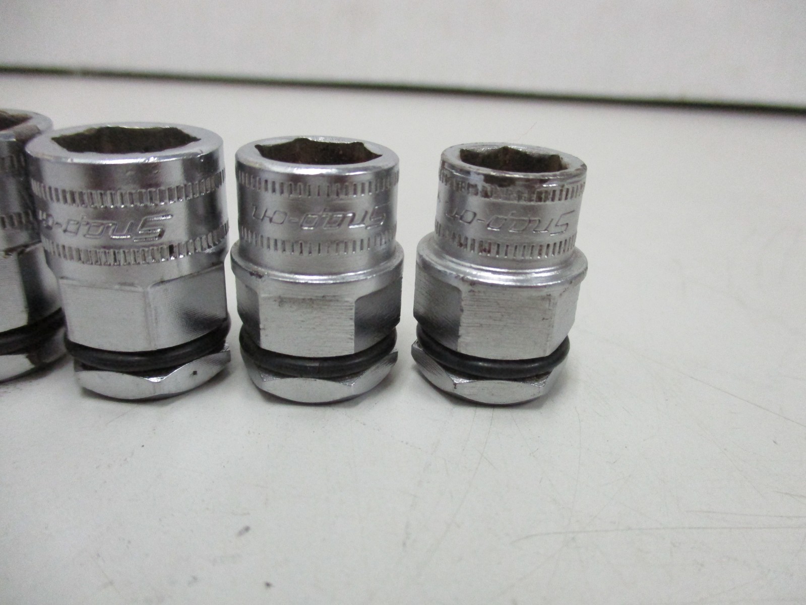 9pc Snap-on 3/8″ Drive 6 Point Metric Pass Thru Socket Set 19mm thru 10mm