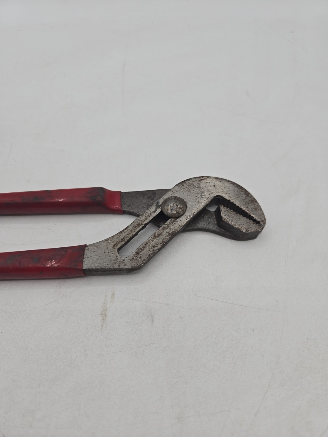 Blue Point CHN430 Slip Joint Adjustable Pliers 10″ Red Grips USA