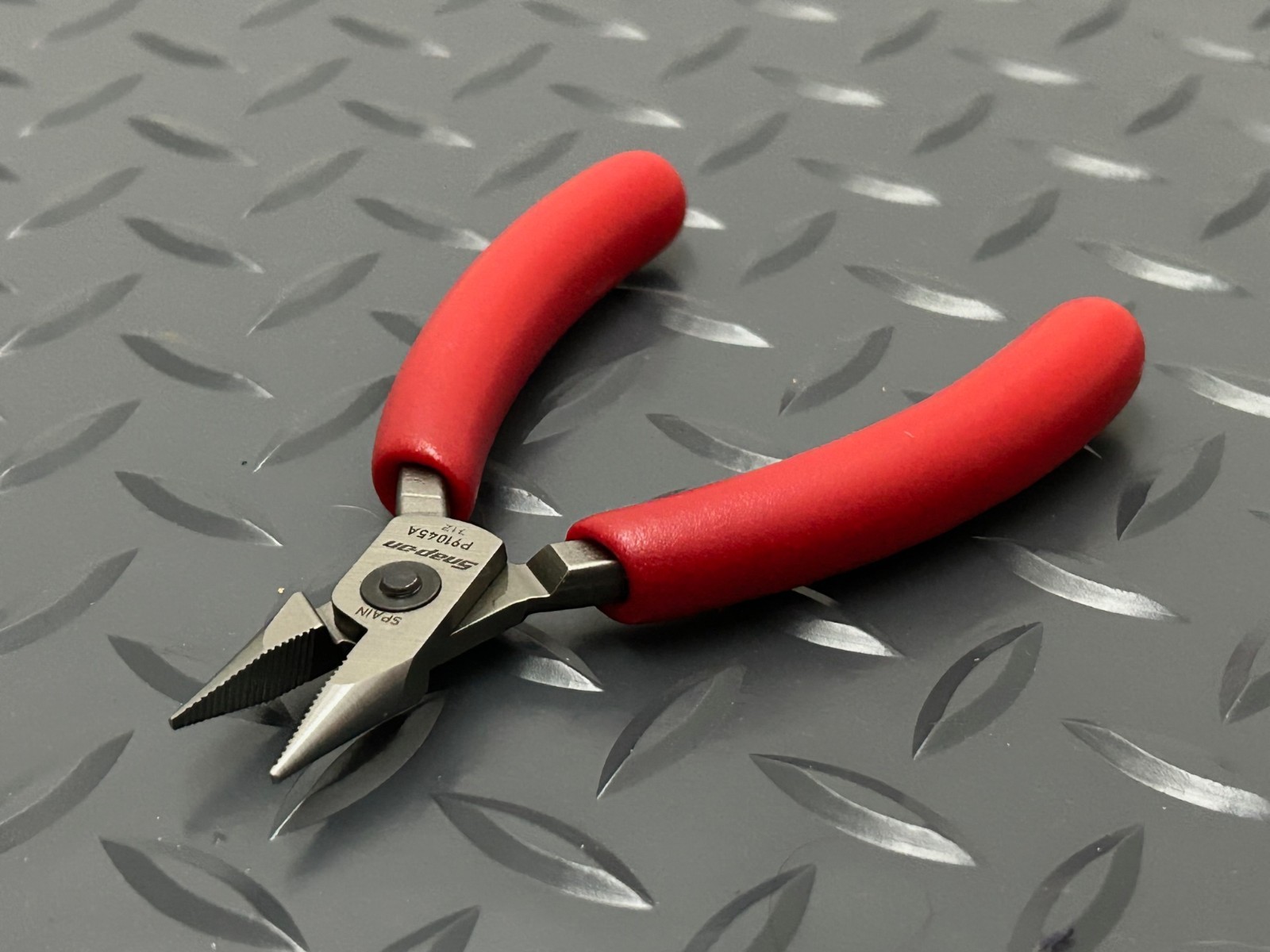 Snap-on Tools RED 4-1/2″ P-Series Precision Snipe Nose Pliers P91045A NEW SPAIN