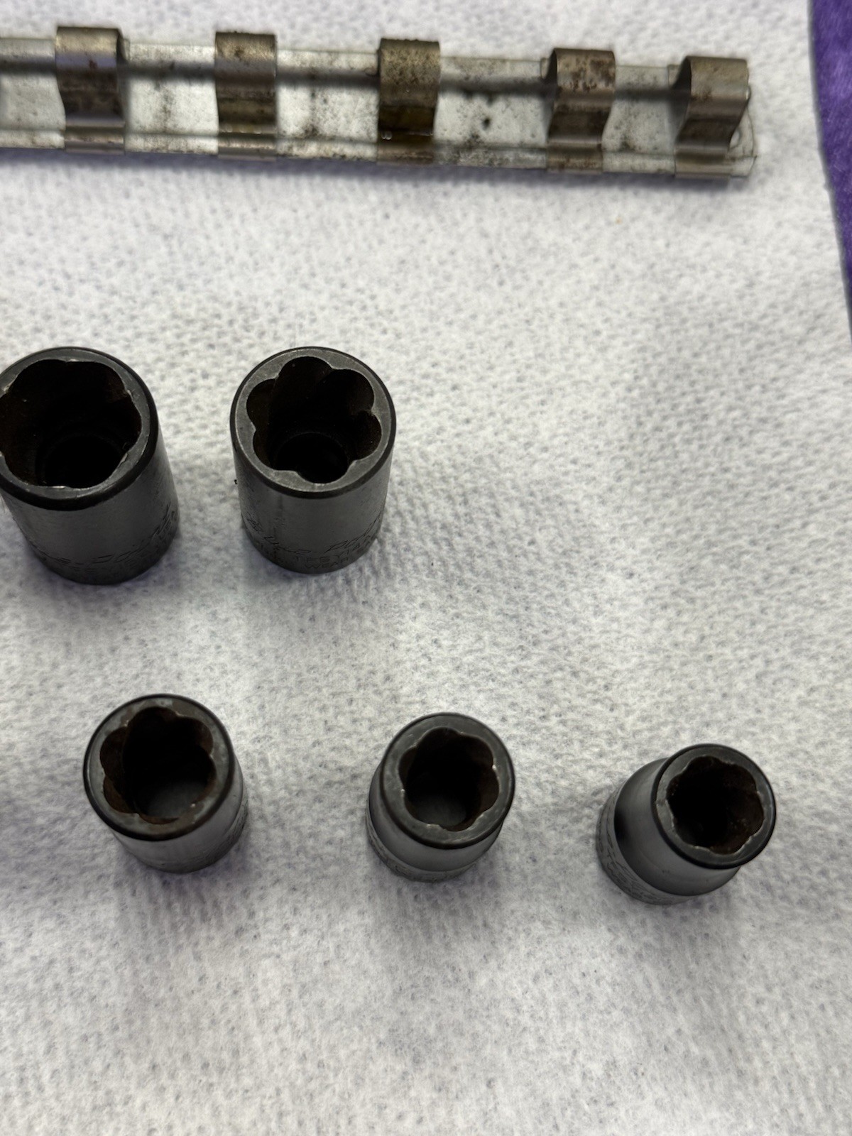BLUE POINT TFSY SERIES 13 PC 3/8 Dr. Metric/SAE Shallow Twist Impact Socket Set