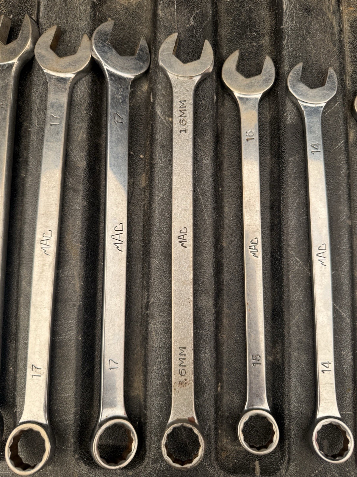 mac wrench set of 10 metric sizes 10mm to 19mm Missing 13mm