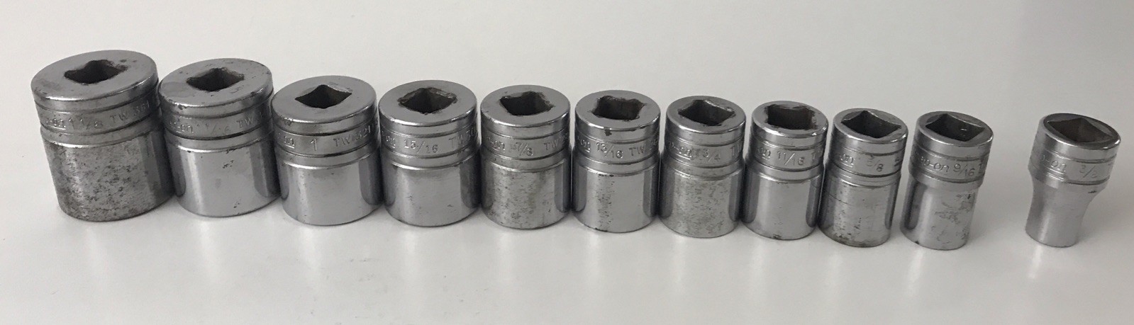 Snap-On 11 Piece 1/2″ Drive 6 Point SAE Flank Socket Set TW121-TW361 3/8”-1 1/8”