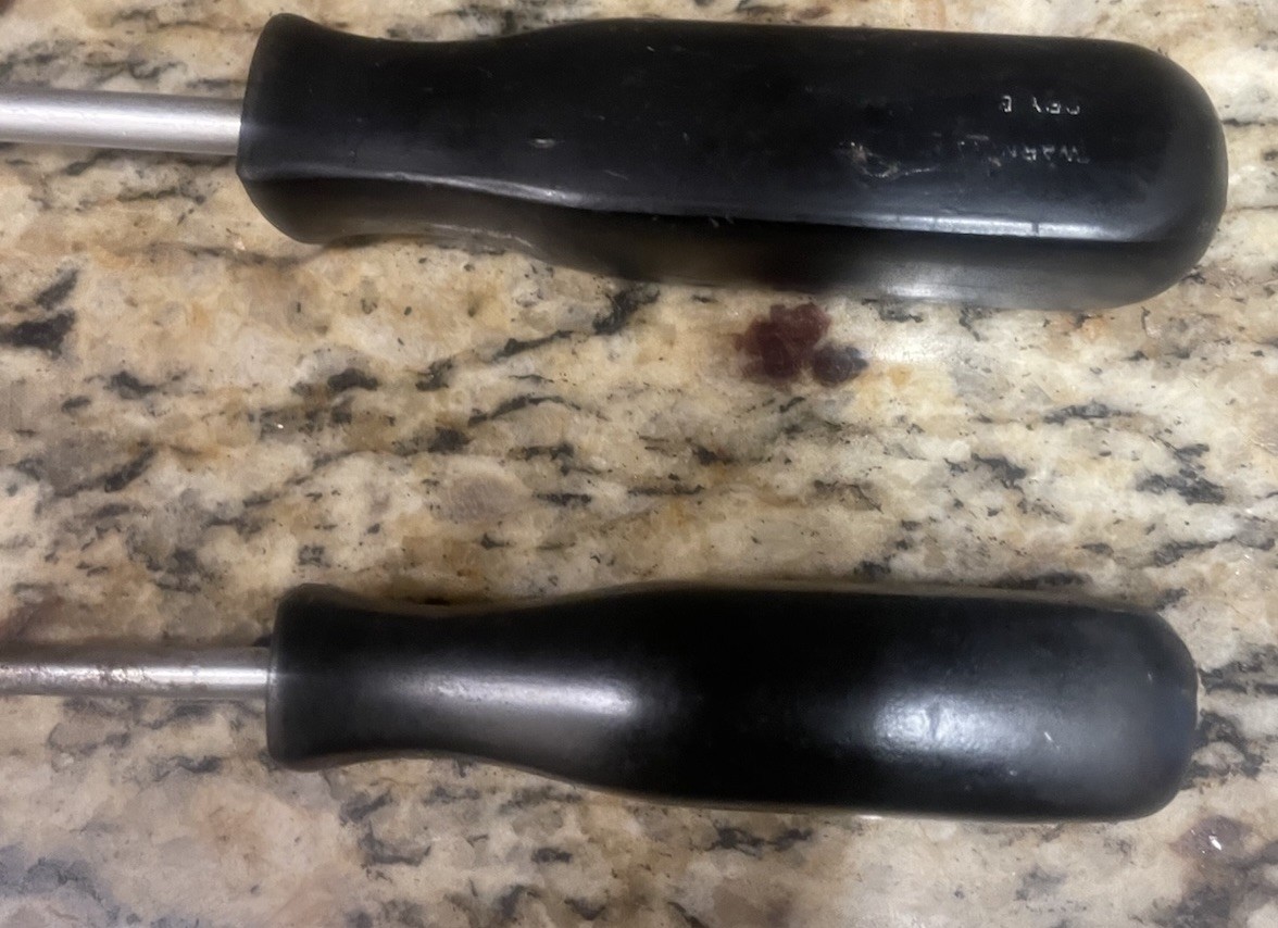 2 Snap-on Old Black Handle Slotted Screwdrivers Chrome Vanadium 1 Stubby- 1 7.5”