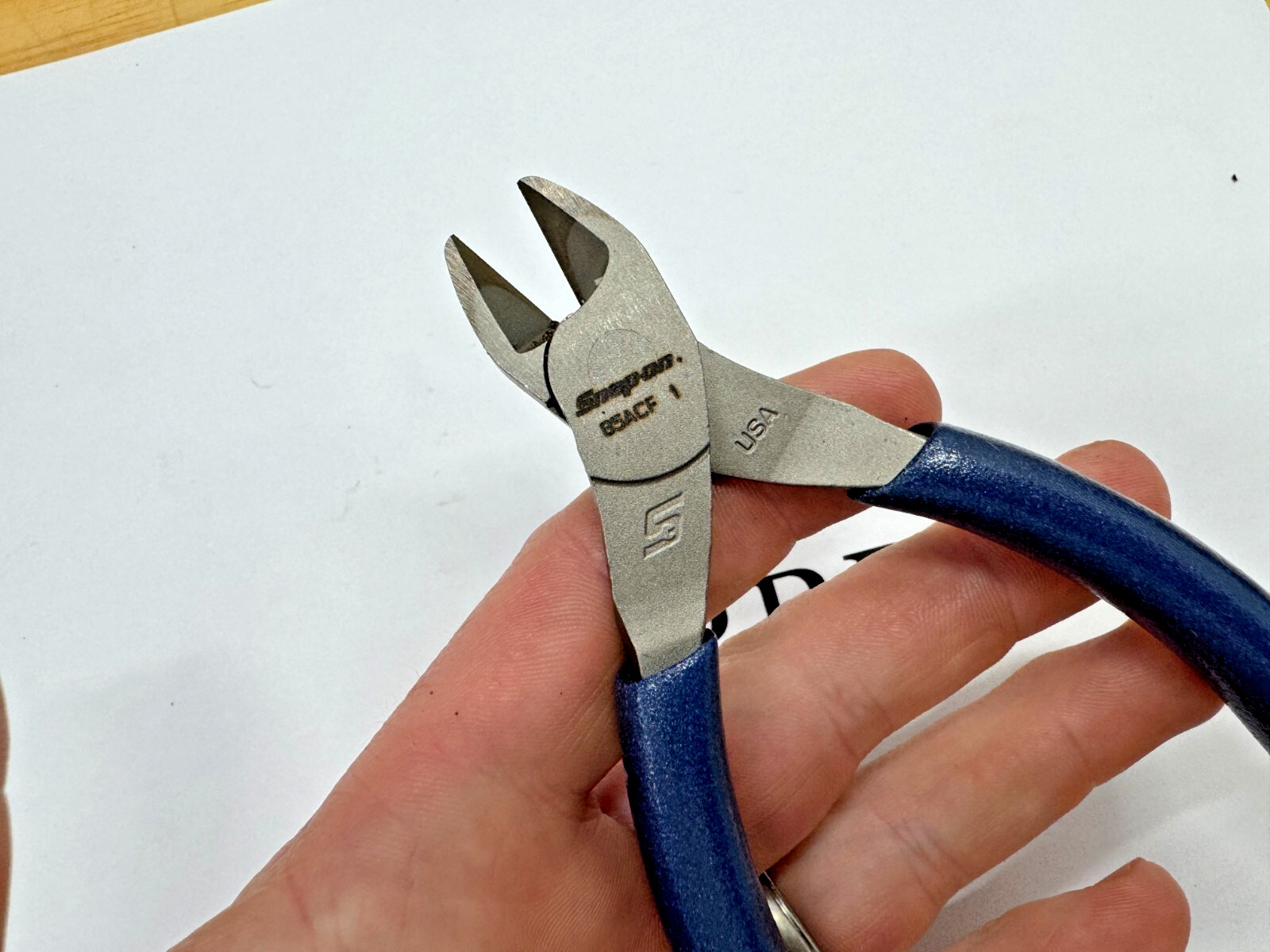Snap-on Tools USA NEW POWER BLUE 5″ Soft Grip Diagonal Cutter Pliers 85ACFMB