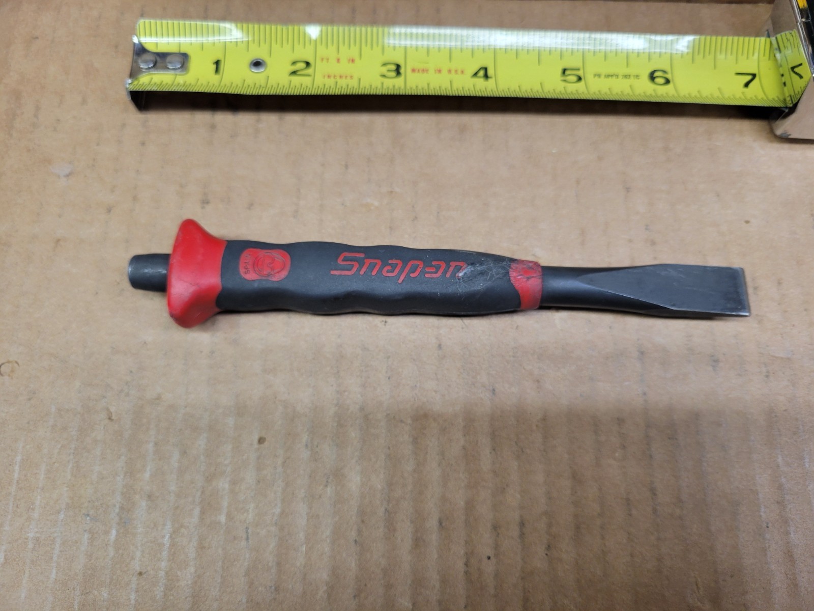Snap On 1/2″ Flat Chisel With Red / Black Comfort Handle Grip No PCSG816