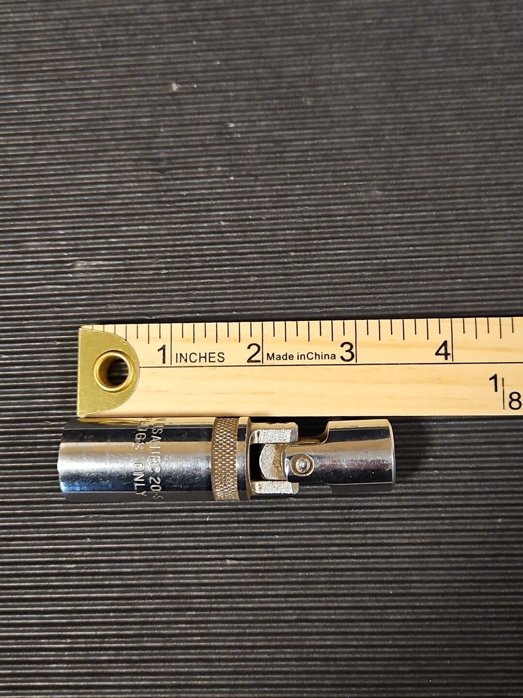 New Britian 5/8 Inch Flex Spark Plug Socket Tool Made in USA 3 Inches Long