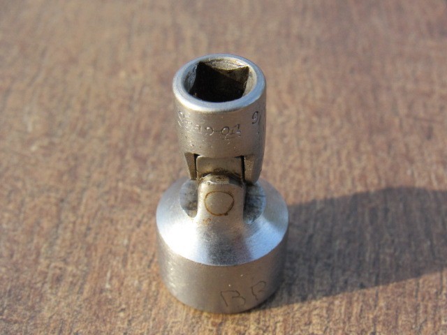 SNAP ON 9/16″ TMU181 1/4″ DRIVE 12 POINT SAE UNIVERSAL SWIVEL SOCKET UNDERLINE