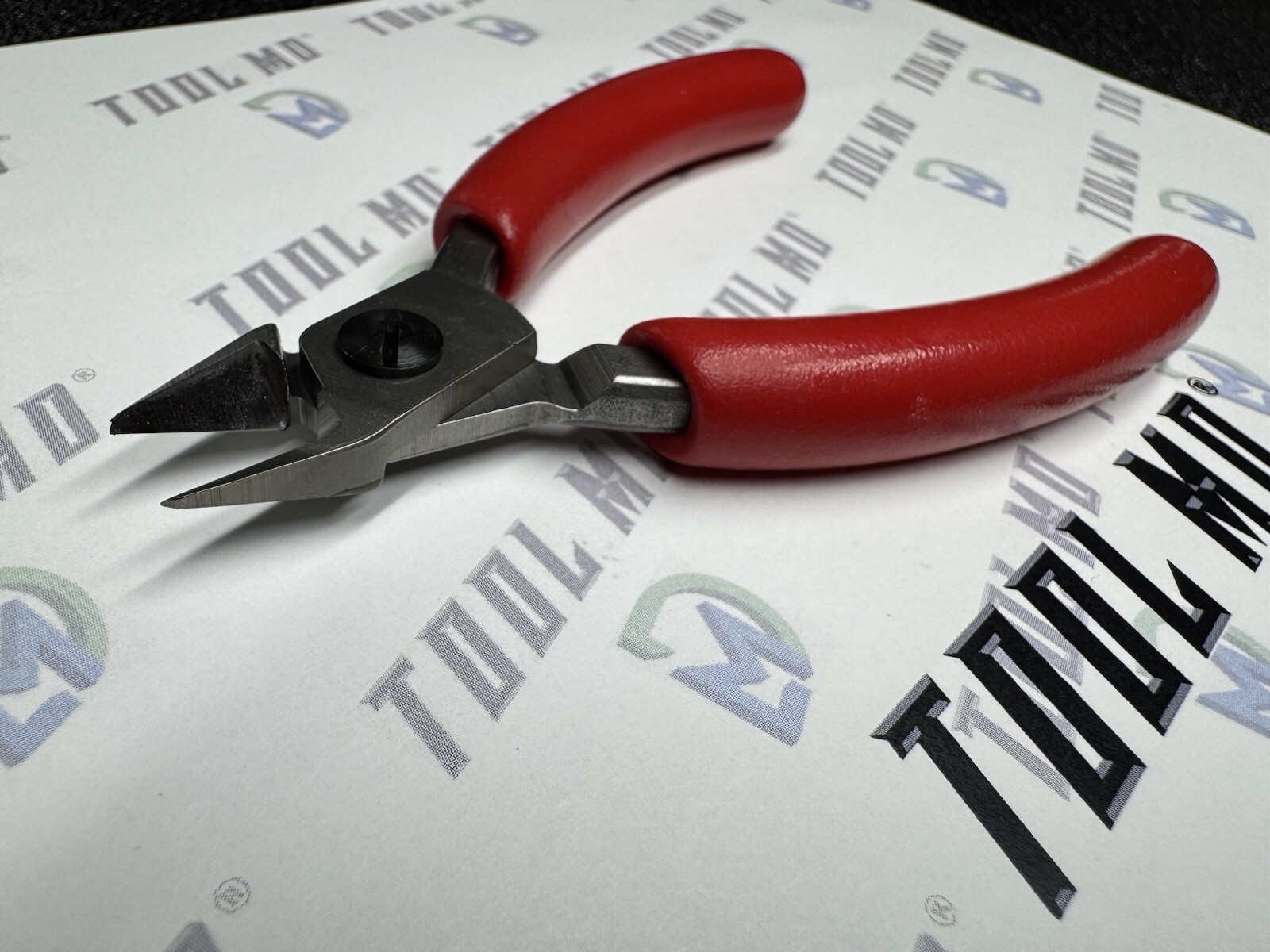 Snap-on Tools NEW RED Soft Grip Precision Oval Diagonal Cutting Pliers P88145A