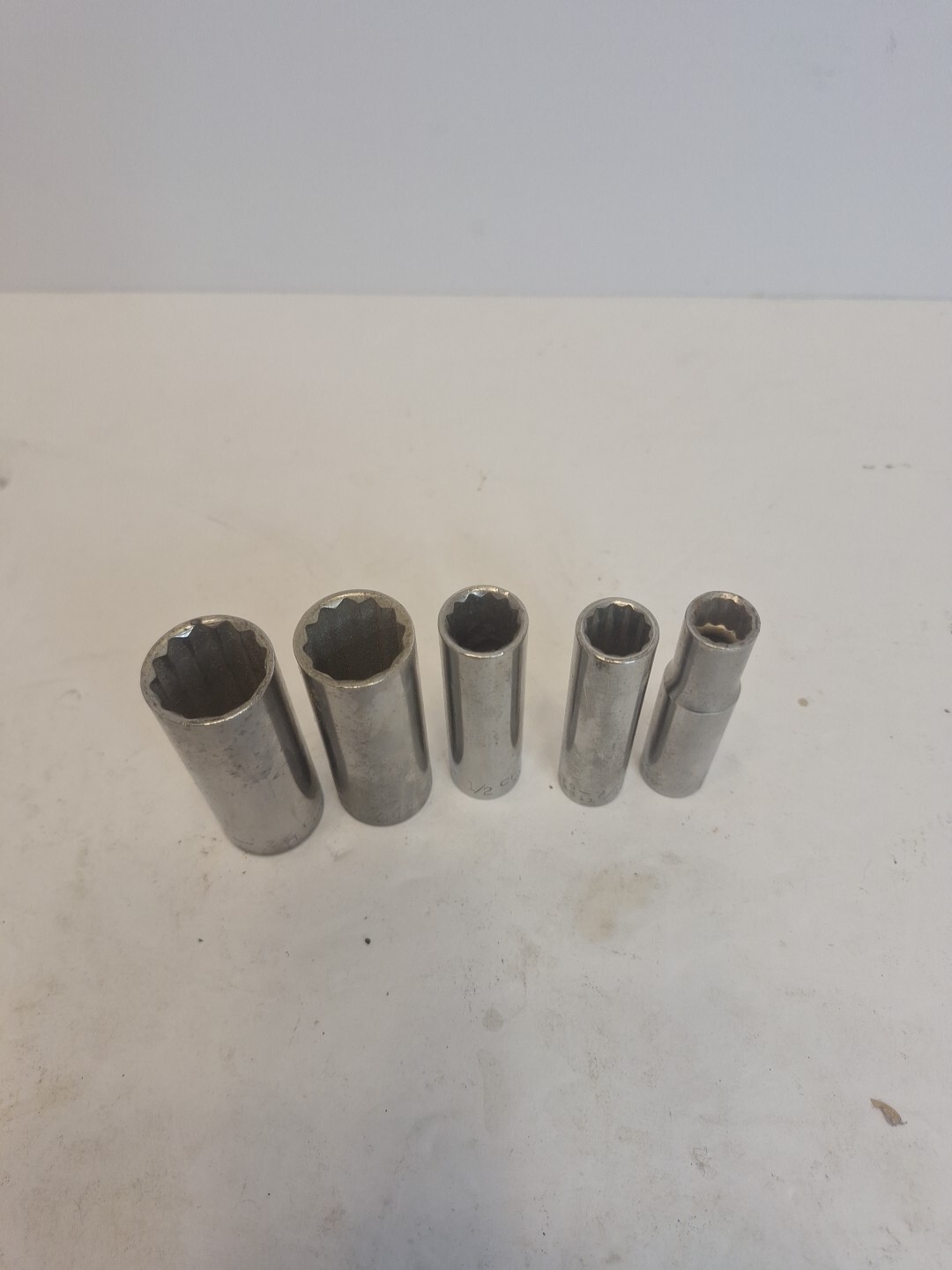 CRAFTSMAN 1/4″ Drive Deep Well SAE 6 Point Sockets 5 piece Set, Series G & V