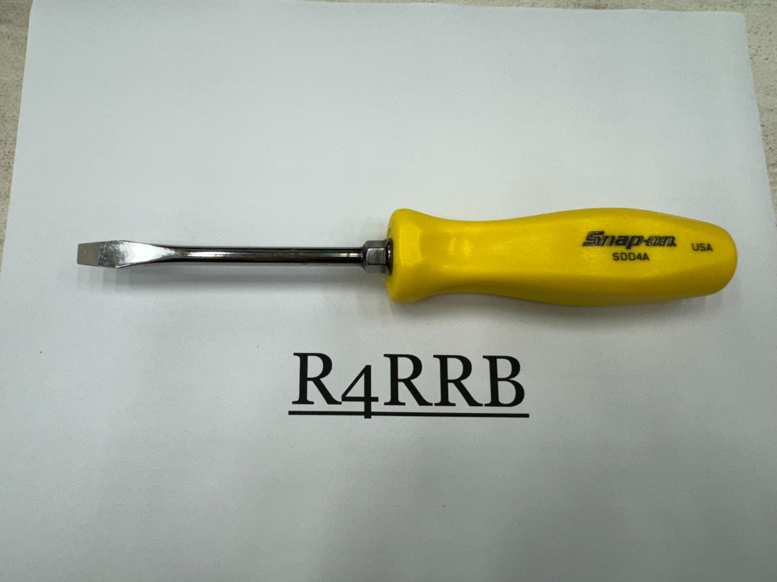 Snap-on Tools NEW CLASSIC YELLOW Hard Handle 1/4″ Flat Head Screwdriver SDD4AY