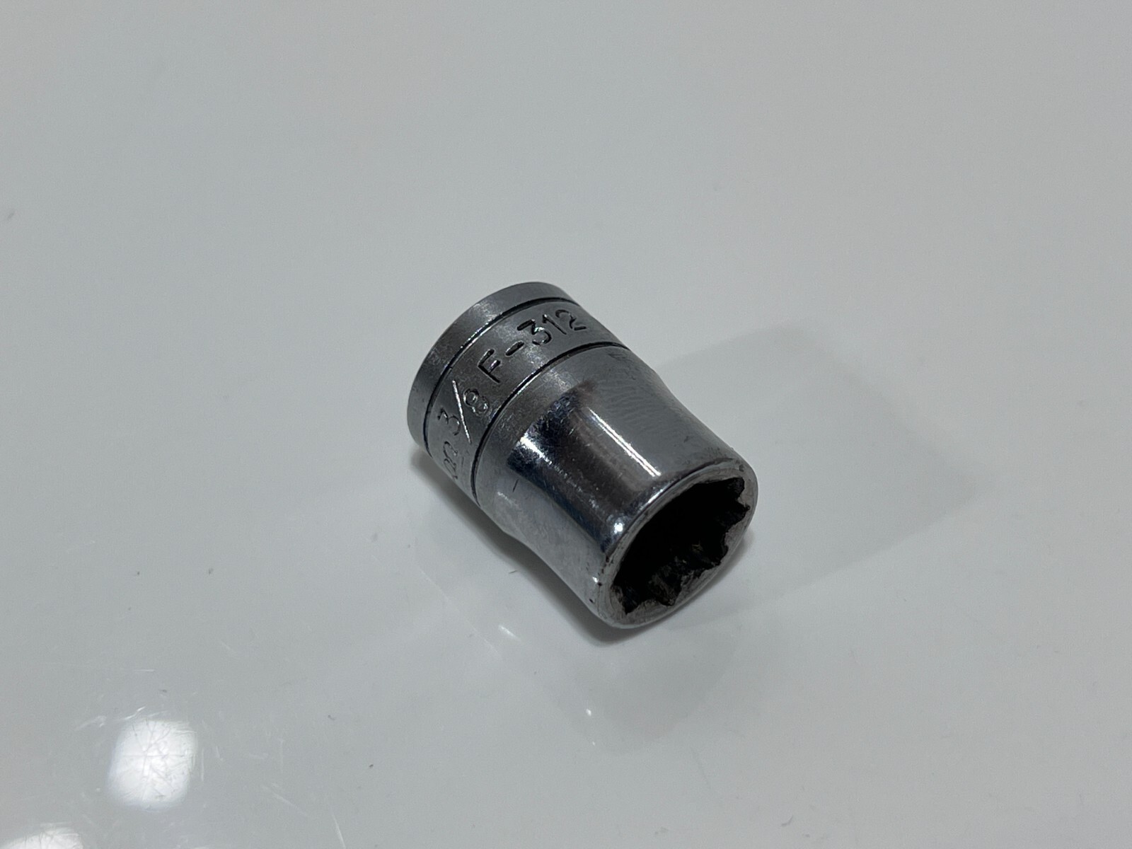 Snap-On Tools USA F312 3/8″ SAE Double Square 8-Point Socket – 3/8″ Drive