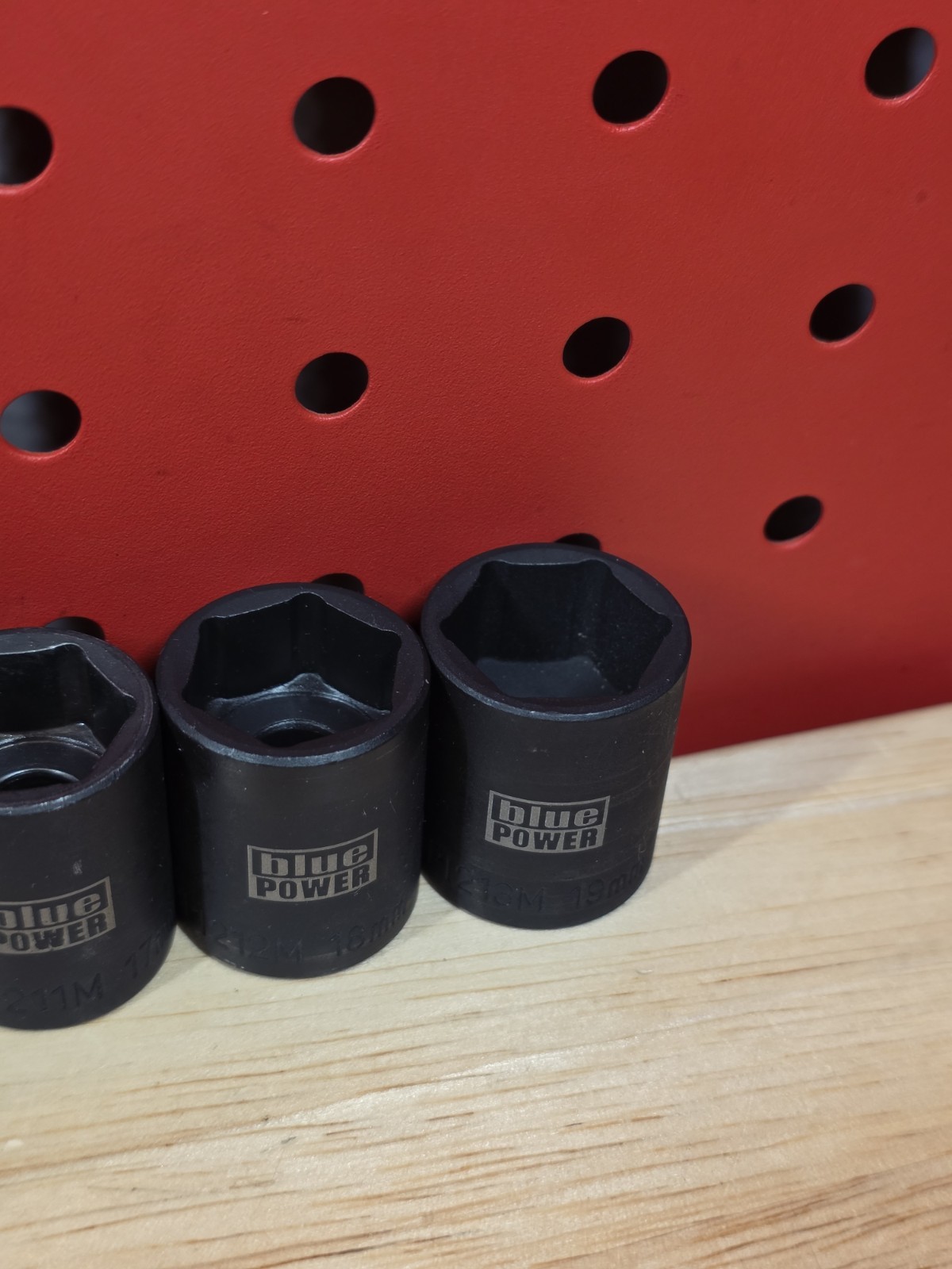 Cornwell Tools 7-19mm 13-Piece 3/8″ Drive 6-Point Metric Shallow Impact Set NICE
