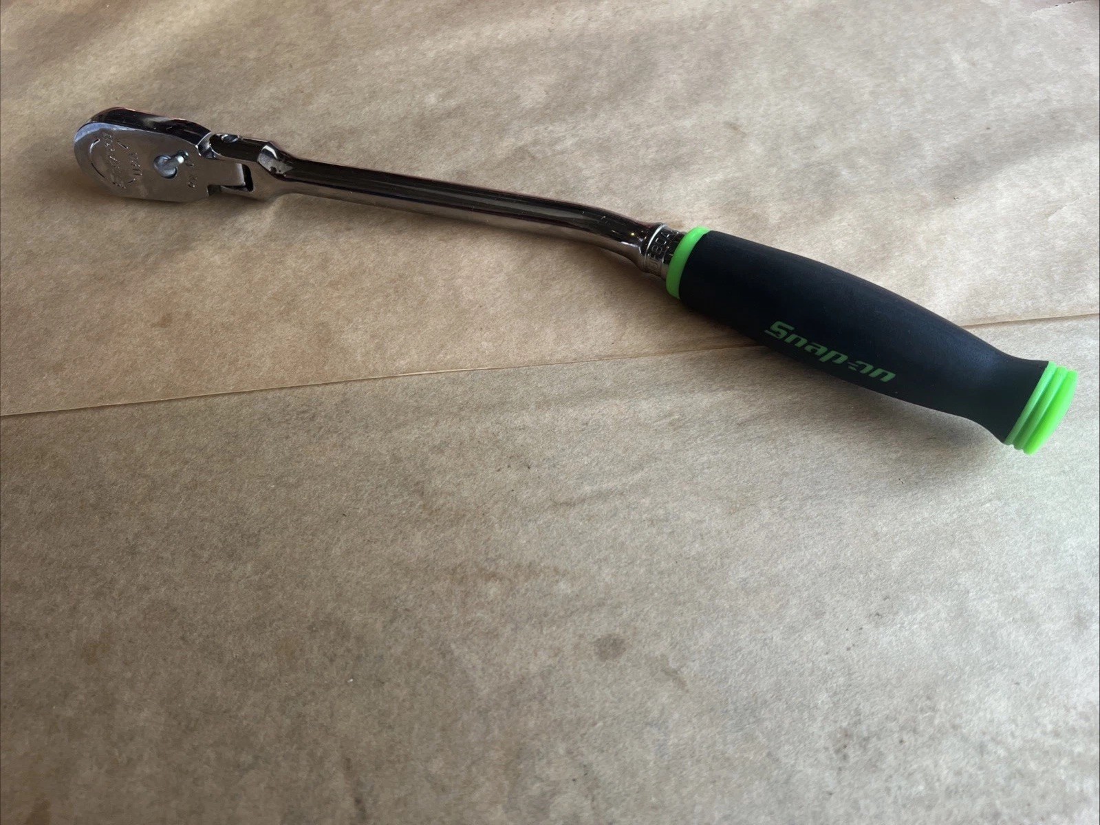 Snap-on 3/8″ Soft Grip Standard Handle Bent Flex-Head Ratchet (Green) FHBF80AG M