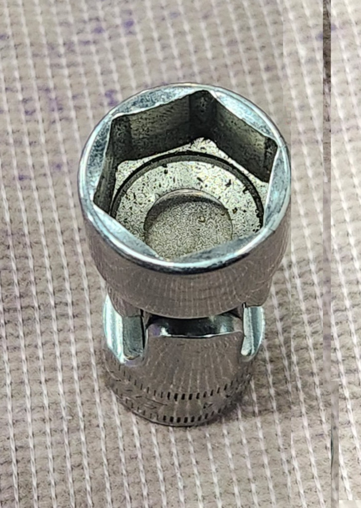 Snap On FSUM17 & FSUM16A 6 Point 3/8″ Drive Shallow Swivel Socket PAIR