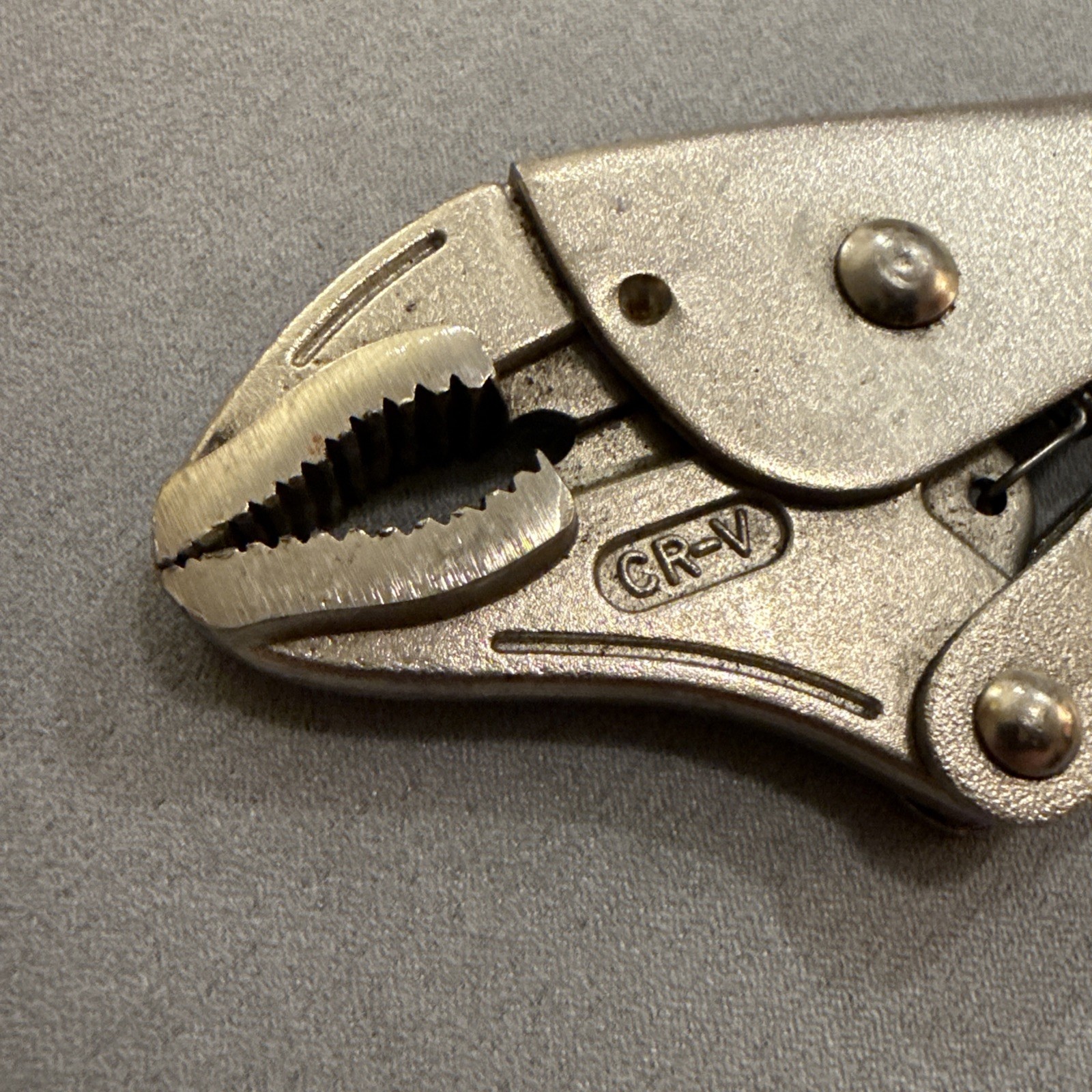Mac Tools 8-7/8″ Long Curved Jaw Locking Pliers MLP10CJ