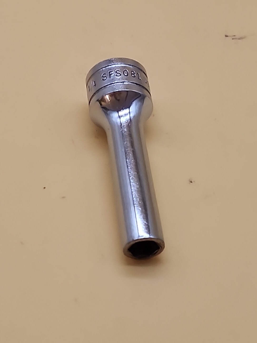 Snap-on Tools Vintage SFS081 1/4″ SAE Flank Drive Deep Socket 3/8″ Dr 6 Pt USA