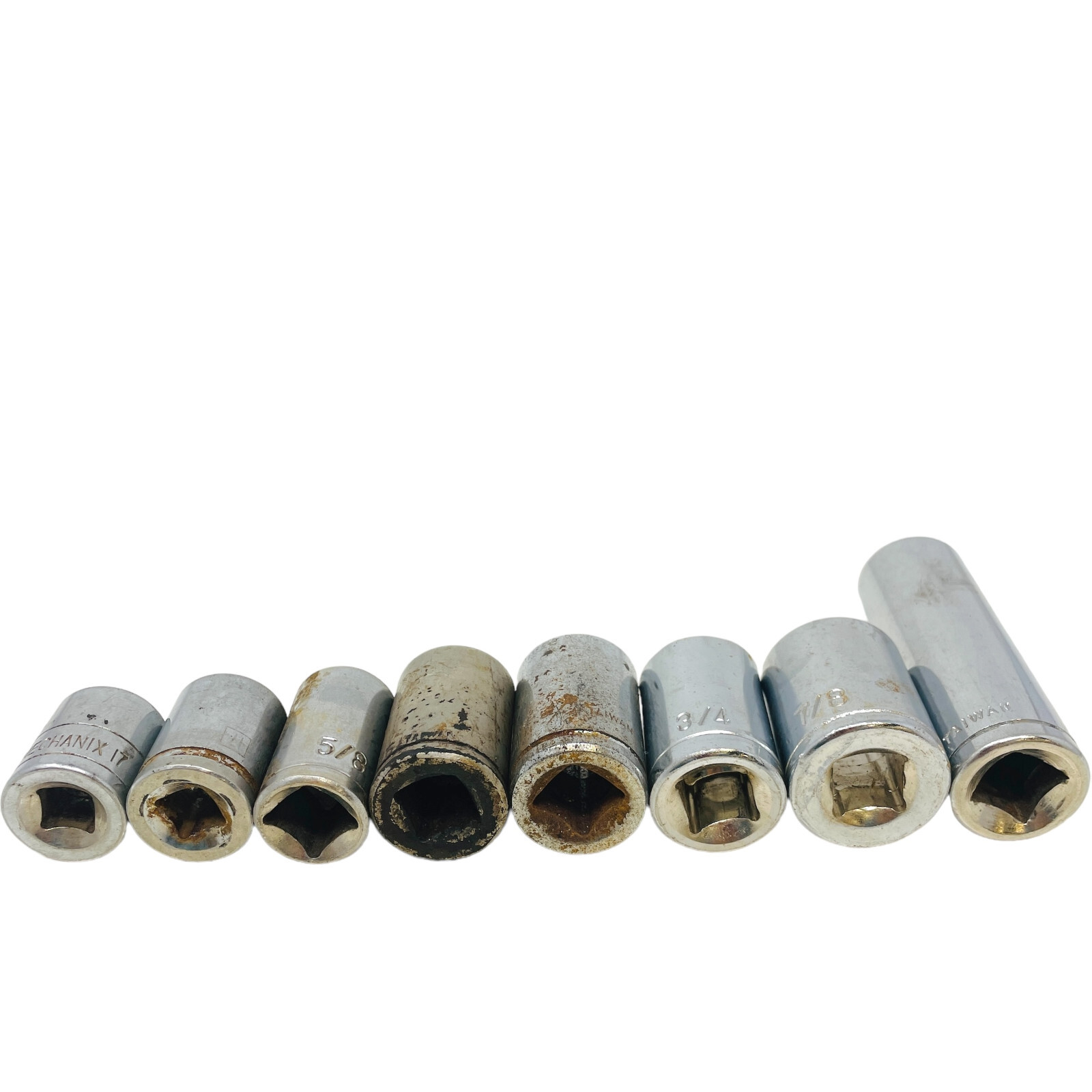 8 Pcs Assorted 3/4 in, 7/8 in, 5/8 in, 17 mm Chrome Vanadium Socket Set