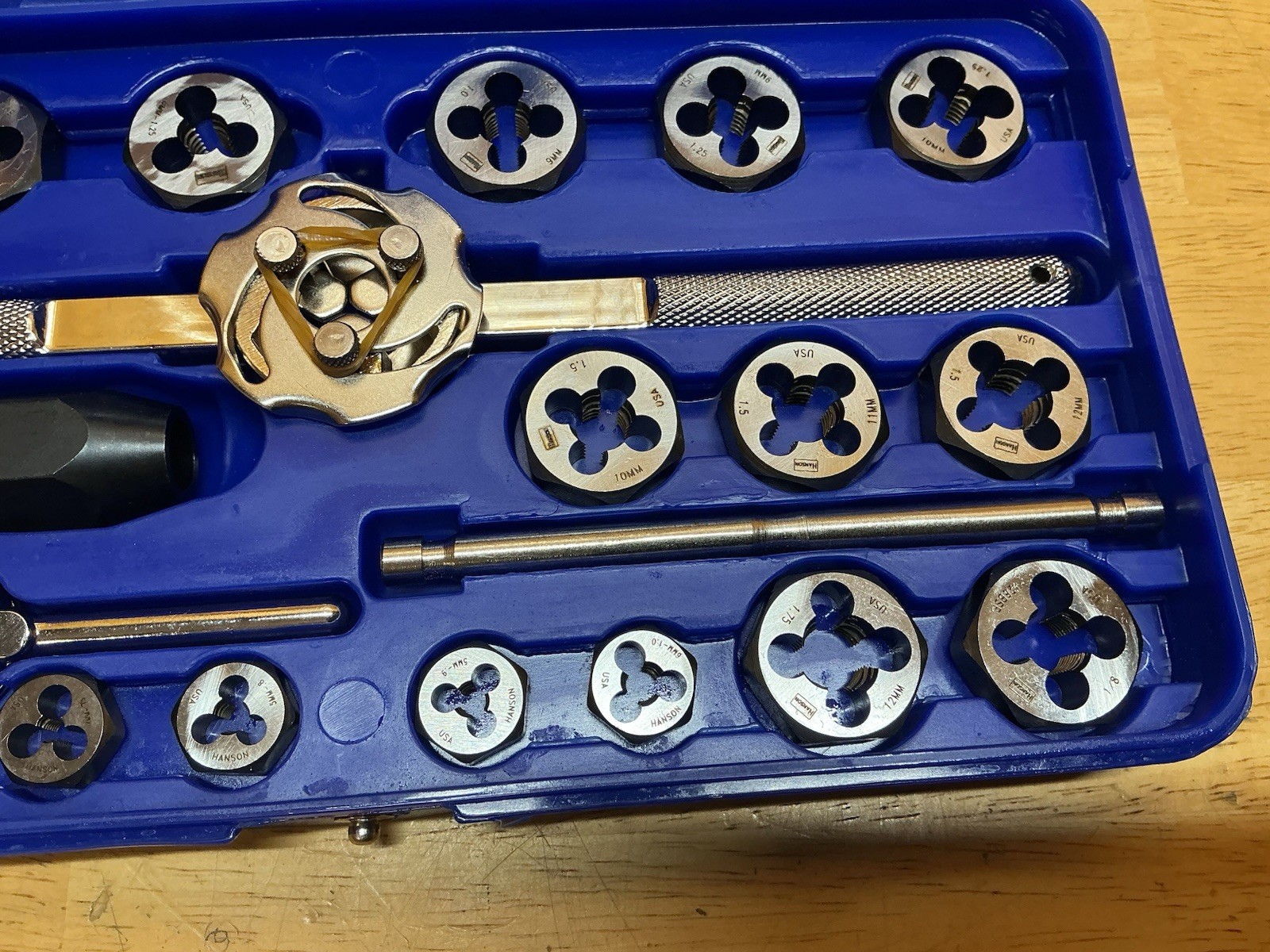 Irwin Hanson 26317 41 Pc. Metric Hex Tap & Die Set (3mm-12mm)
