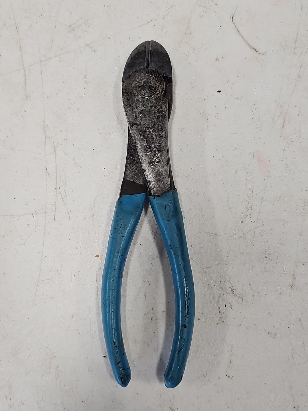 Channellock 447 8″ High Leverage Curved Diagonal Lap Joint Cutting Pliers