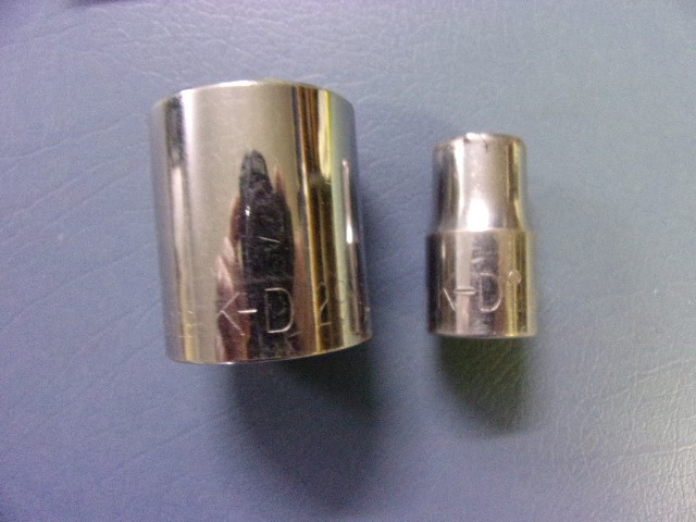 3 KD TOOLS 2 SOCKETS 1/2 DRIVE 29MM AND 1/2 and 1 deep socket 3/8 drive 11/16