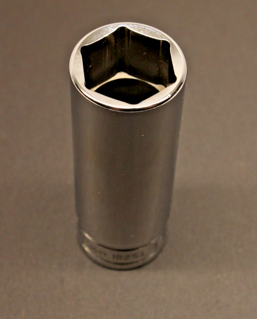Snap-on Tools USA NEW 1/2″ Drive 6-POINT SAE 7/8” DEEP Socket TS281