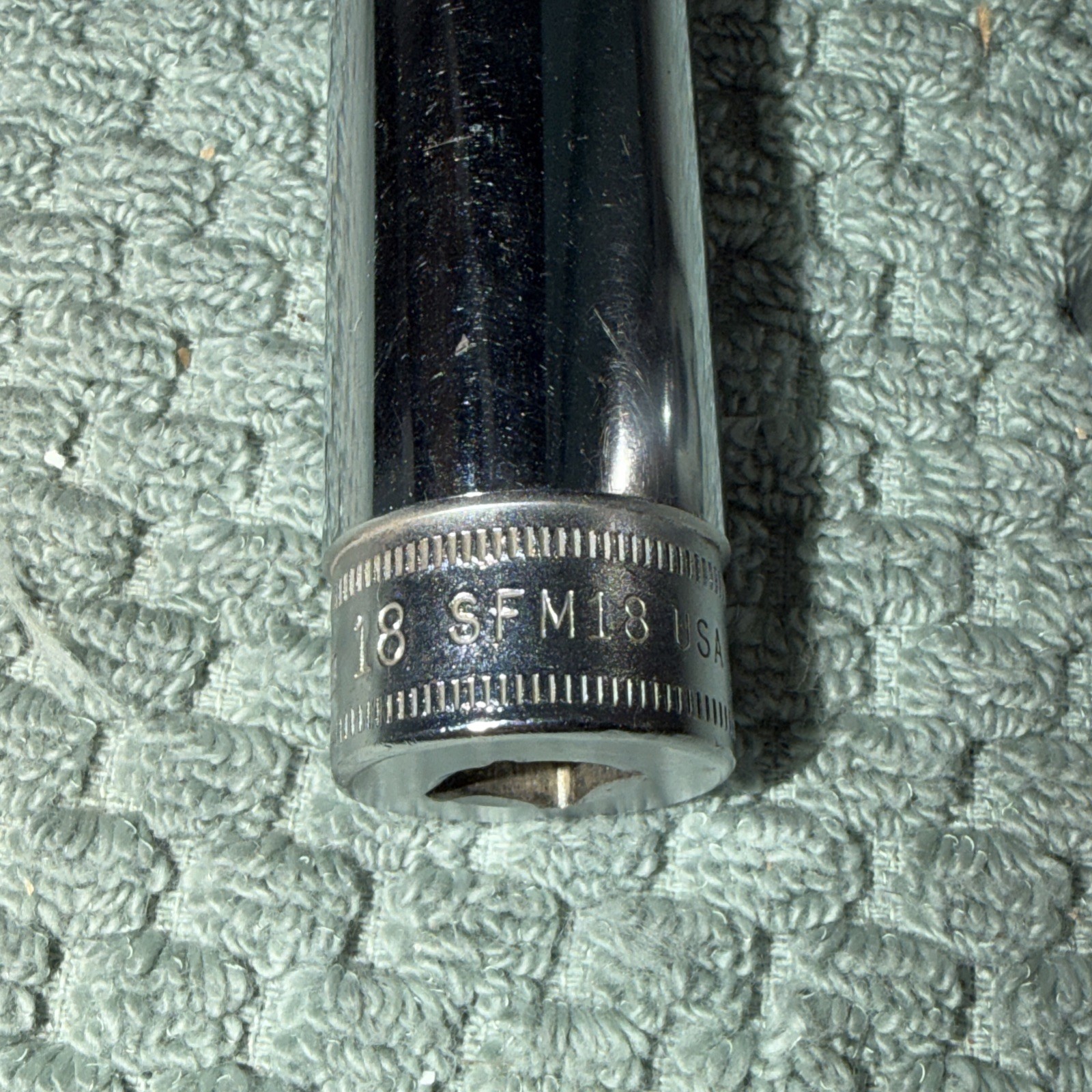 Snap on Deep Drive Sockets (2) Sf241 3/8 & SFM18 18