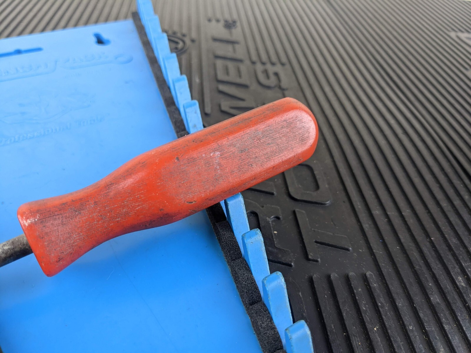 #at827 MAC Tools USA S14A Brake Spring Retainer Tool Solid Red Classic Handle