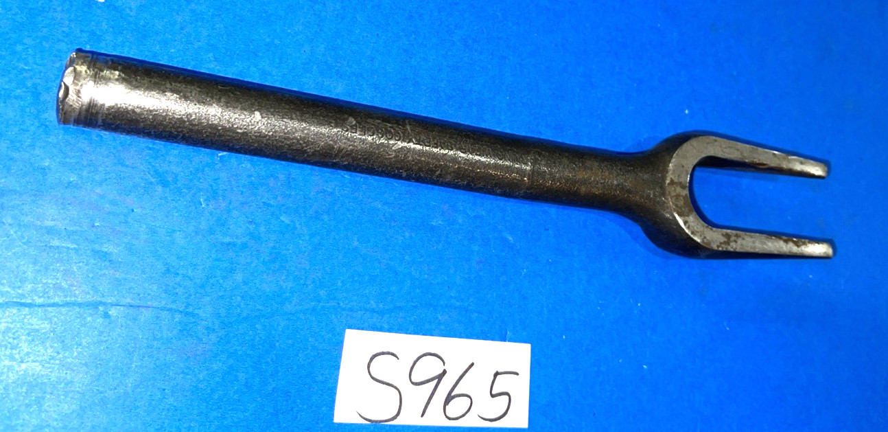 SNAP-ON TOOLS BALL JOINT/TIE ROD SEPARATOR TOOL A201 INCLUDES SHPPING IN THE US