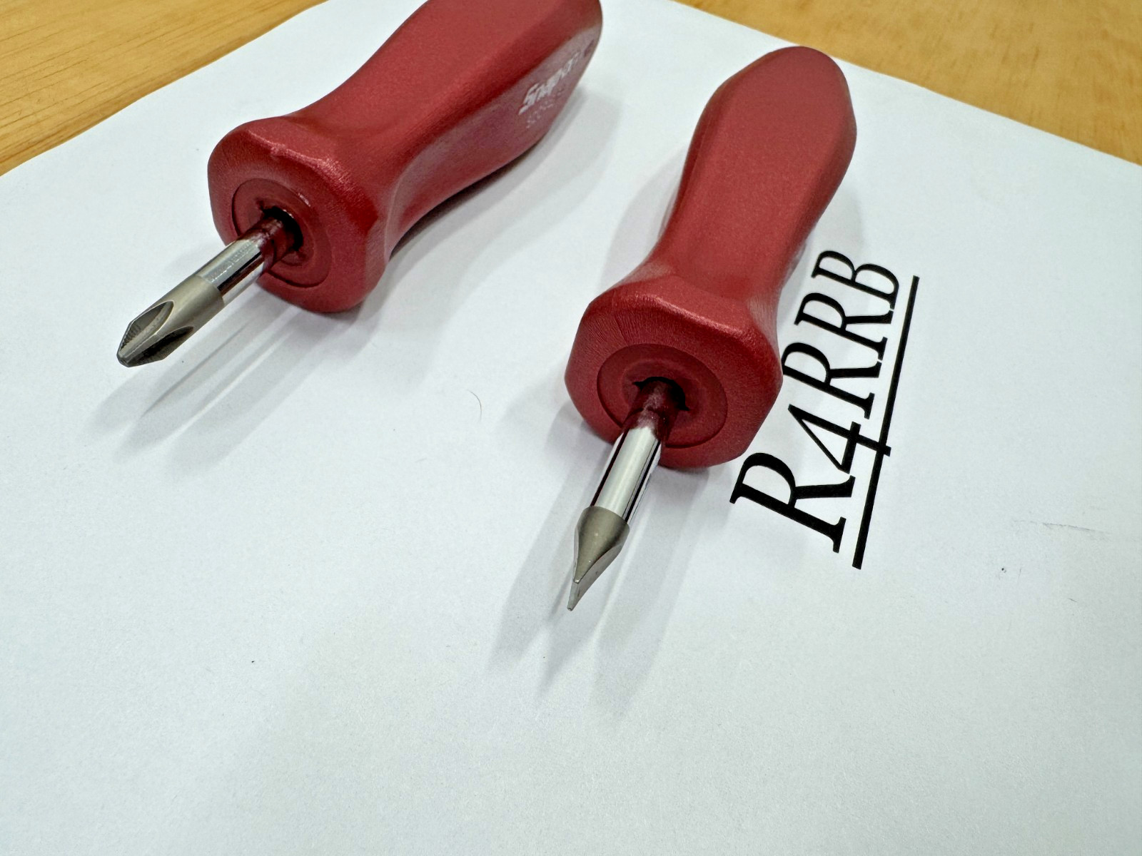 Snap-on Tools RARE PEARL RED 2pc Hard Standard Handle Stubby Screwdriver Set 100