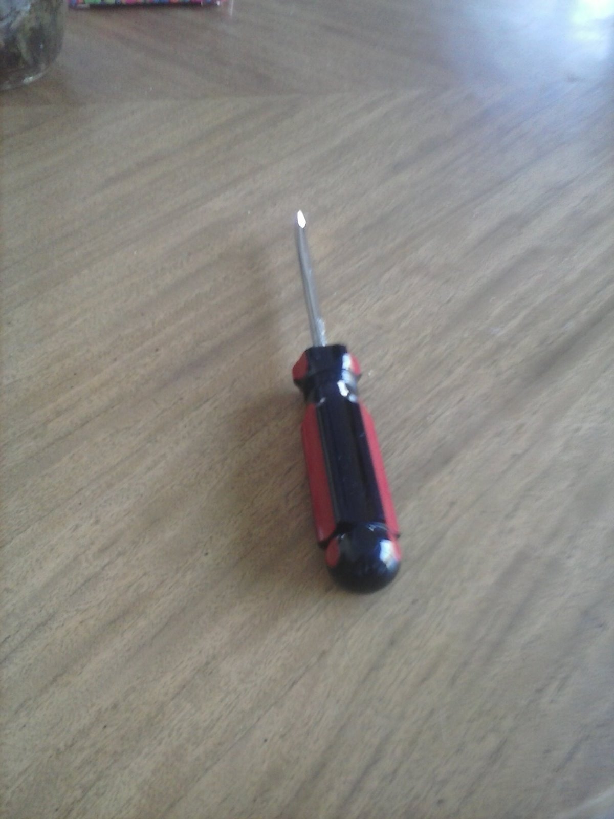 sidewinder ™ screwdriver. THE SCREWDRIVER THAT ALSO WORKS LIKE A WRENCH!