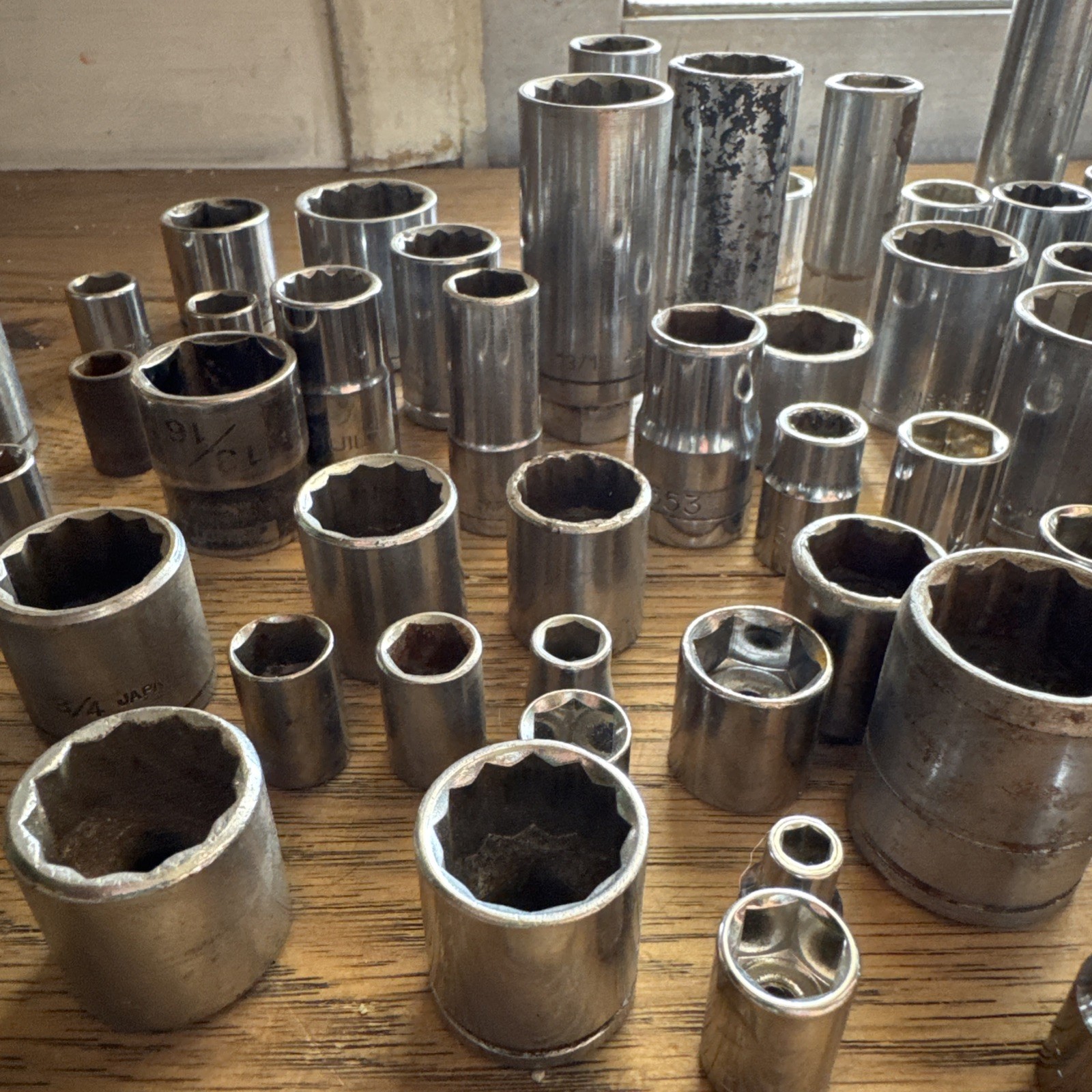Sockets Standard SAE Assorted 83 Pieces
